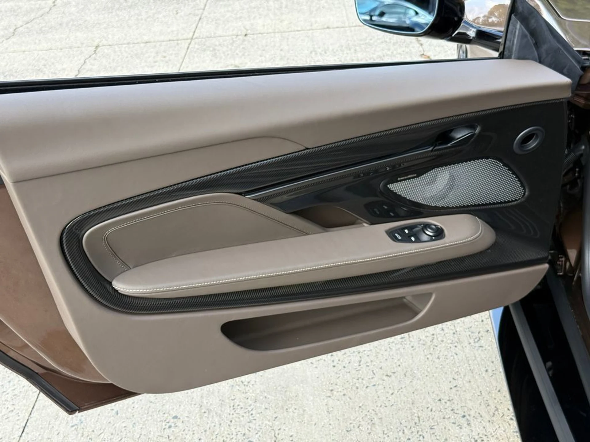 mph024_3340860181_637ace1cf419442bb362762f6f577817_65ef58f9db