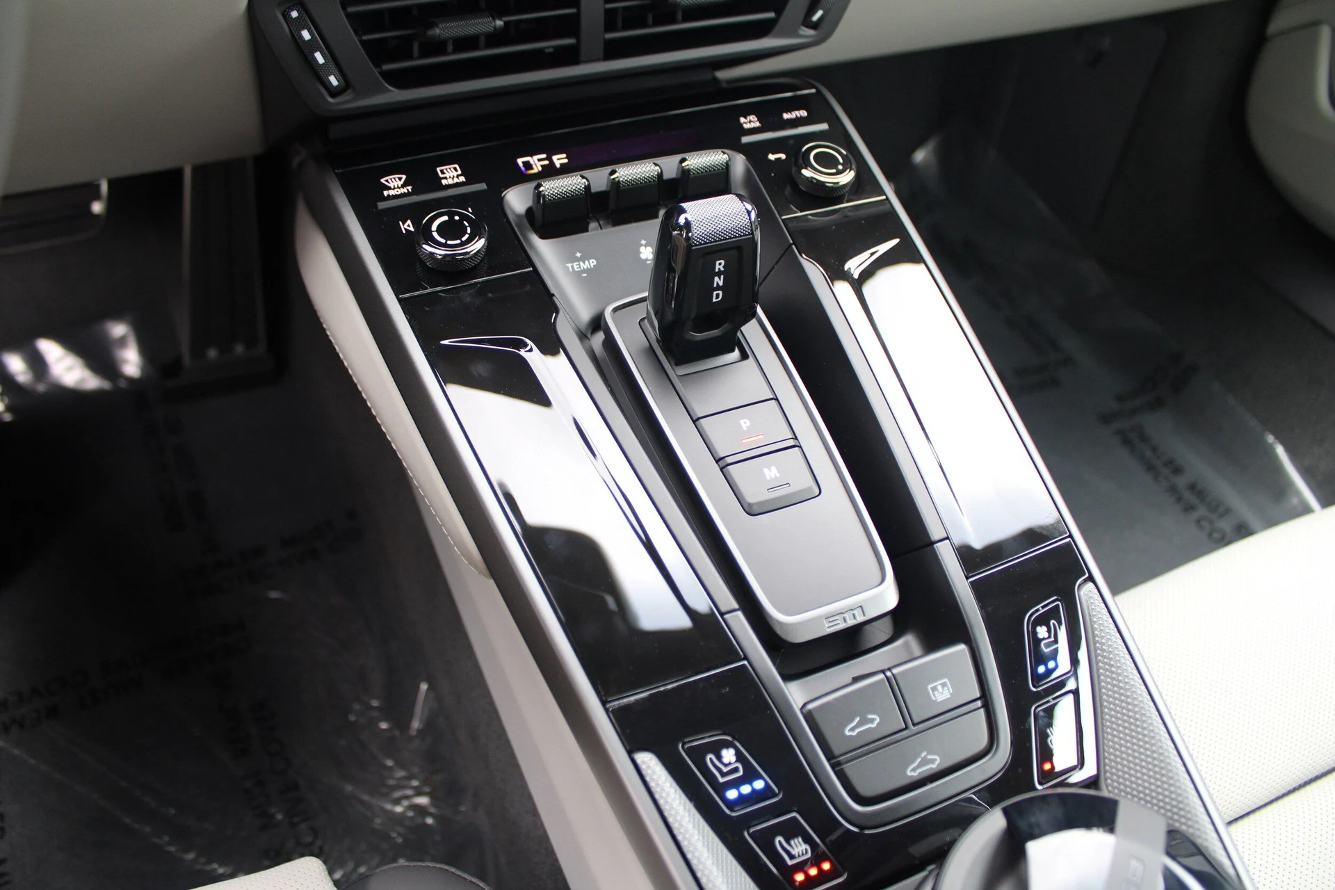 mph024_3349049950_640002f4850b1f877da4b7cd0354ac6bx_3bfc35c361