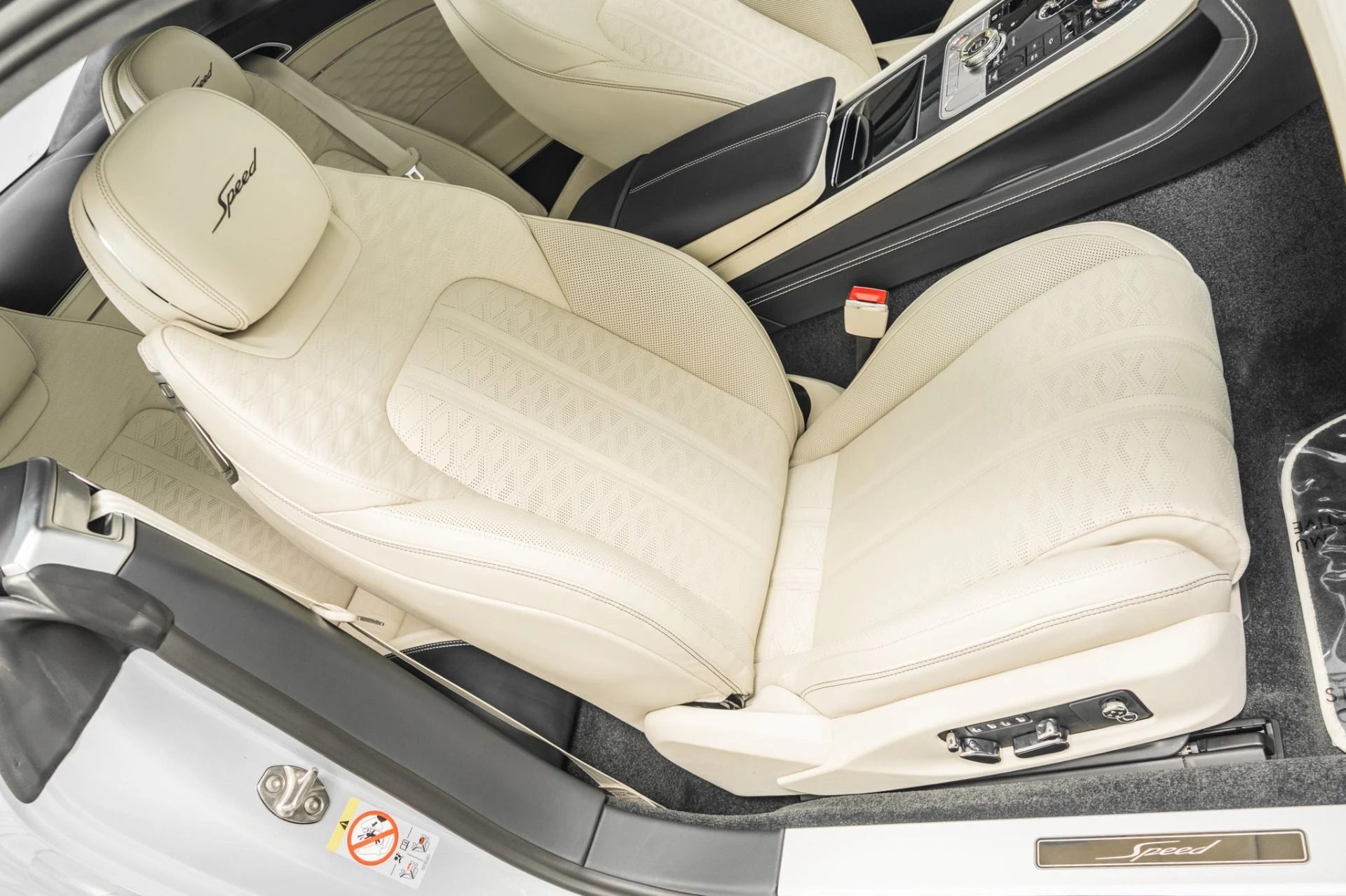 mph024_3353073559_Used_2025_Bentley_Continental_GT_Speed_Touring_Specification_Front_Seat_Comfort_Specification_1782936260_7b6ac3f86c