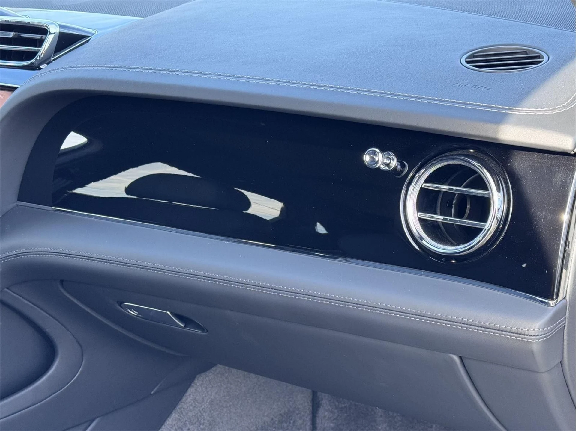 mph024_3356967438_9a219d6b9a07957541b6db0cbde1da78_3e8779bdd3