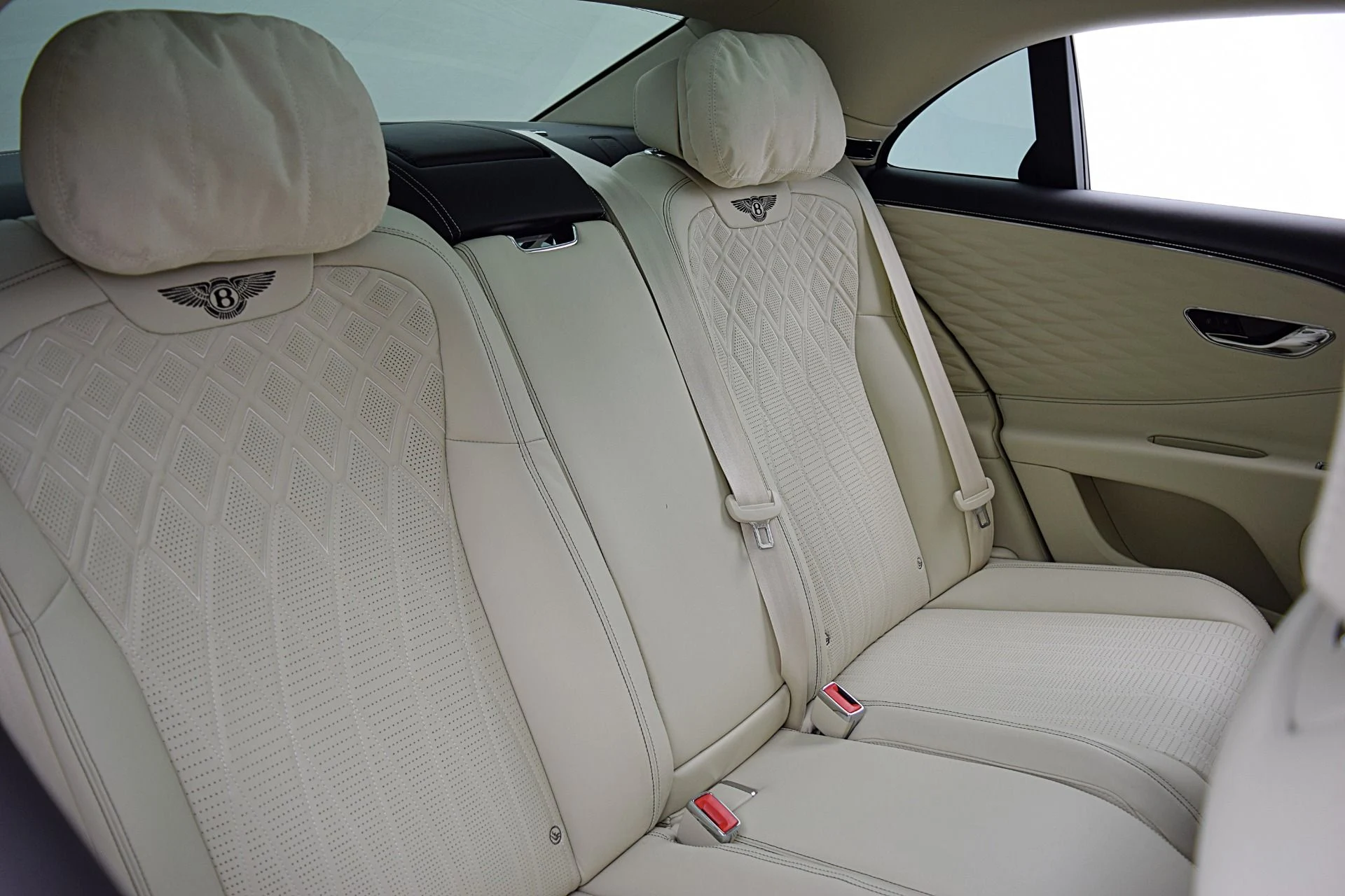 mph024_3363332009_Used_2022_Bentley_Flying_Spur_V8_4ce363e545