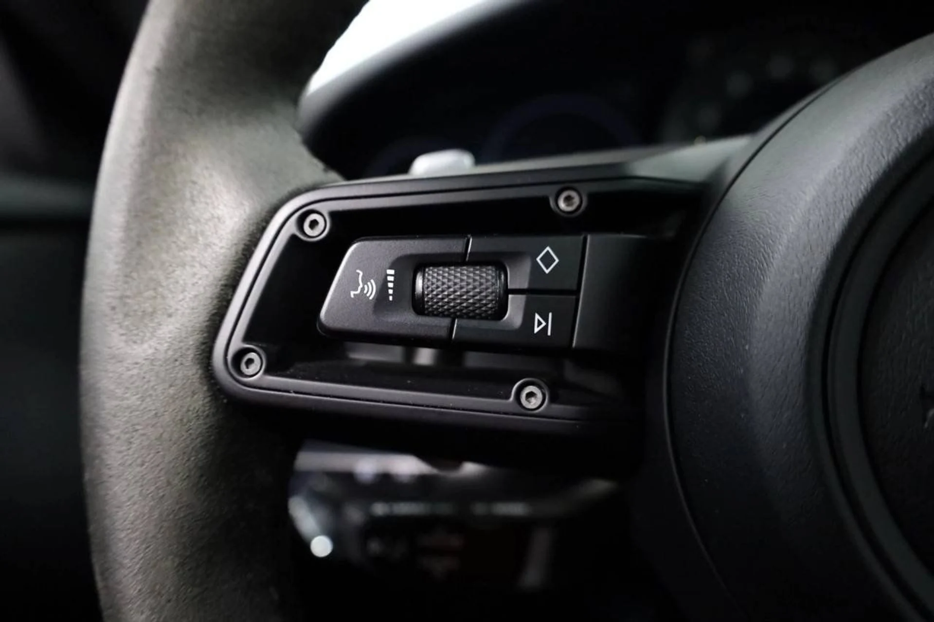 mph024_3369494290_655deb20ab8e38454639f3fc7c79d828_3c349c8b19