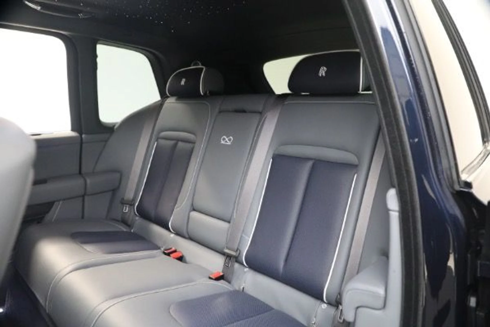 mph024_3374023809_Used_2025_Rolls_Royce_Black_Badge_Cullinan_23e0fb5772