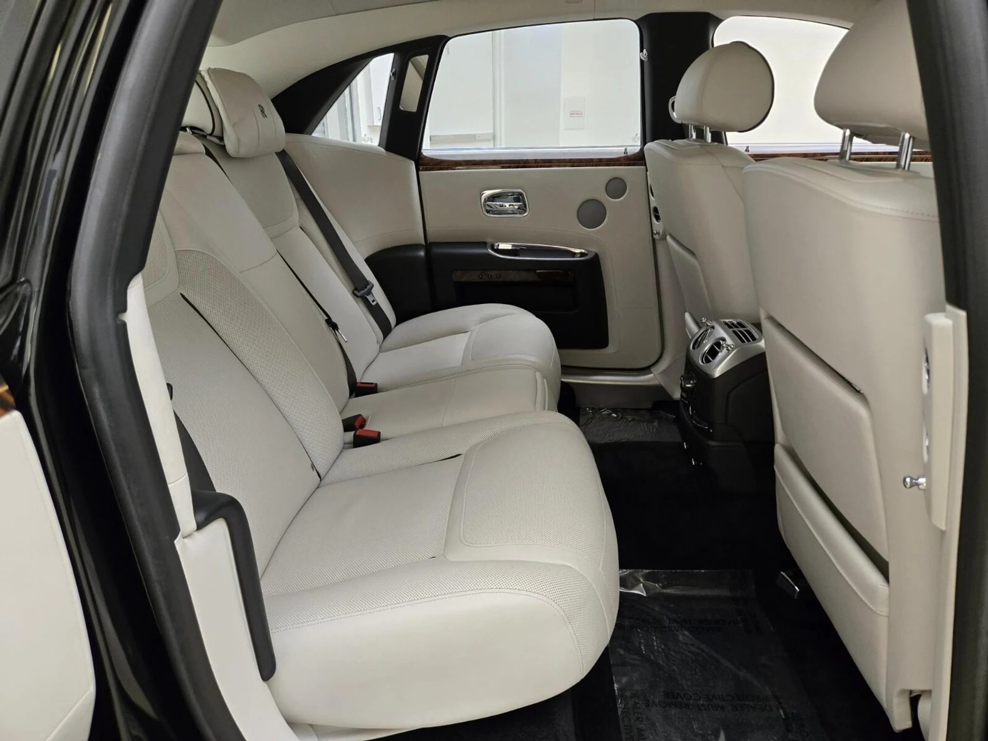 mph024_3378195348_Used_2017_Rolls_Royce_Ghost_1773381592_b837ad8aad