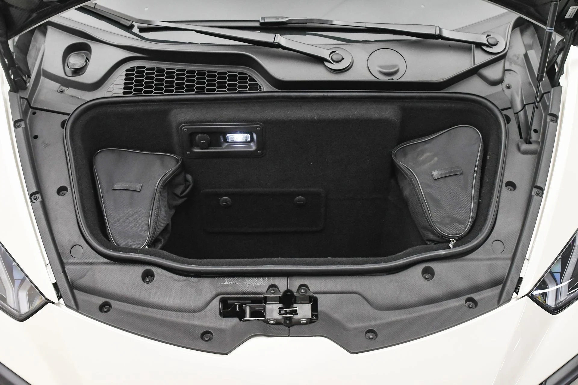 mph024_3390822442_74ca6b0dfef54bfe8ff3d8a5db4a458c_a9715bab08