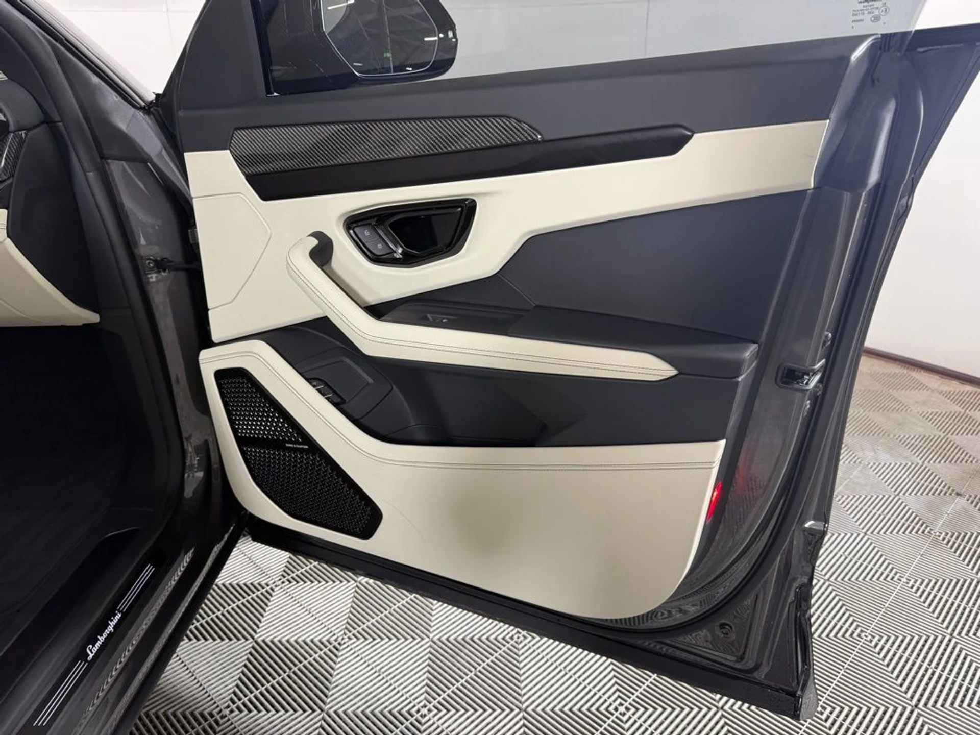 mph024_3390847722_a4e30277defc43029cf521ebebe2ca2b_333aa71bf6