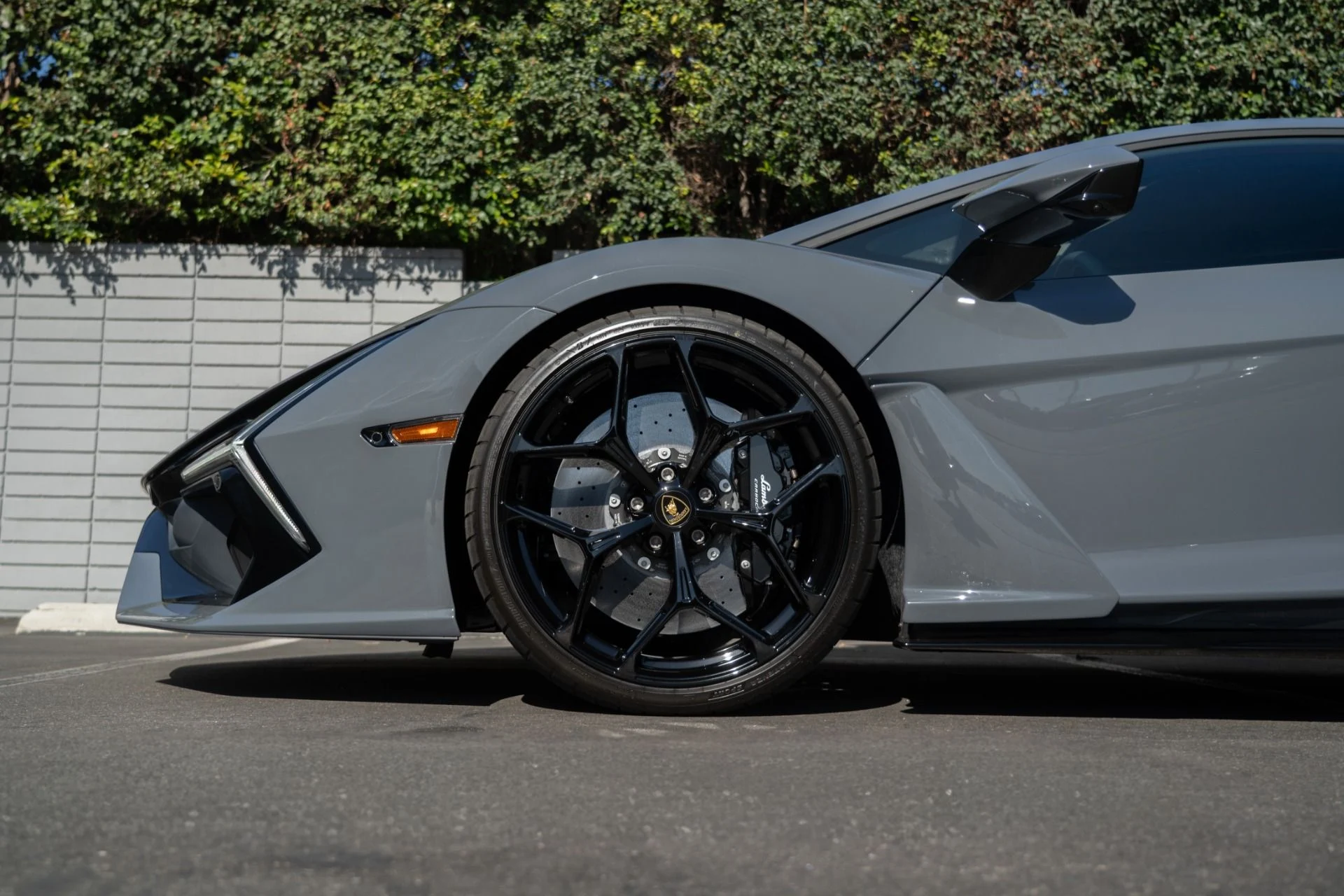 mph024_3392049209_Used_2024_Lamborghini_Revuelto_1755720479_d4fff6d287