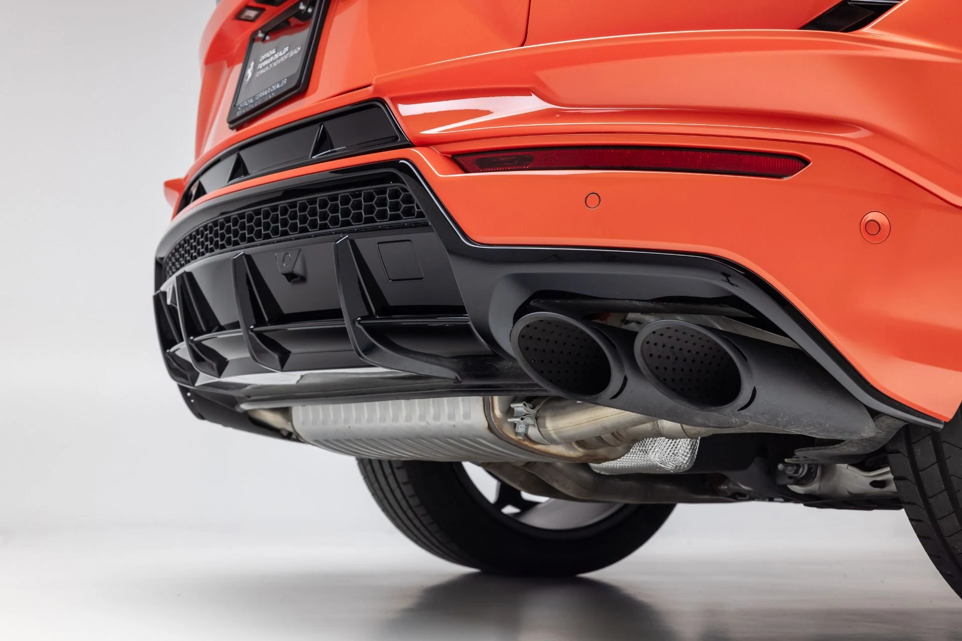 mph024_3397562318_Used_2024_Lamborghini_Urus_S_1766449487_927ee72f19