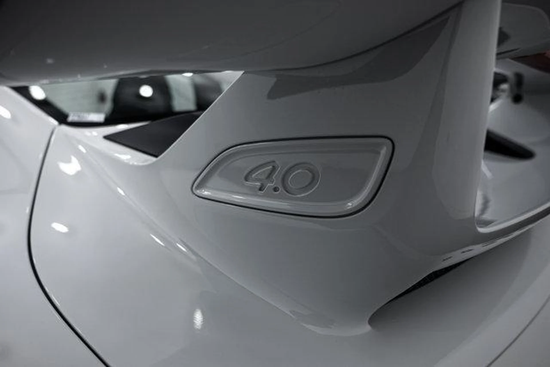 mph024_340232718_Fp_CA_1l_TSA_Vt714_Wcj_V6_PVLL_omc_5d449d40f5