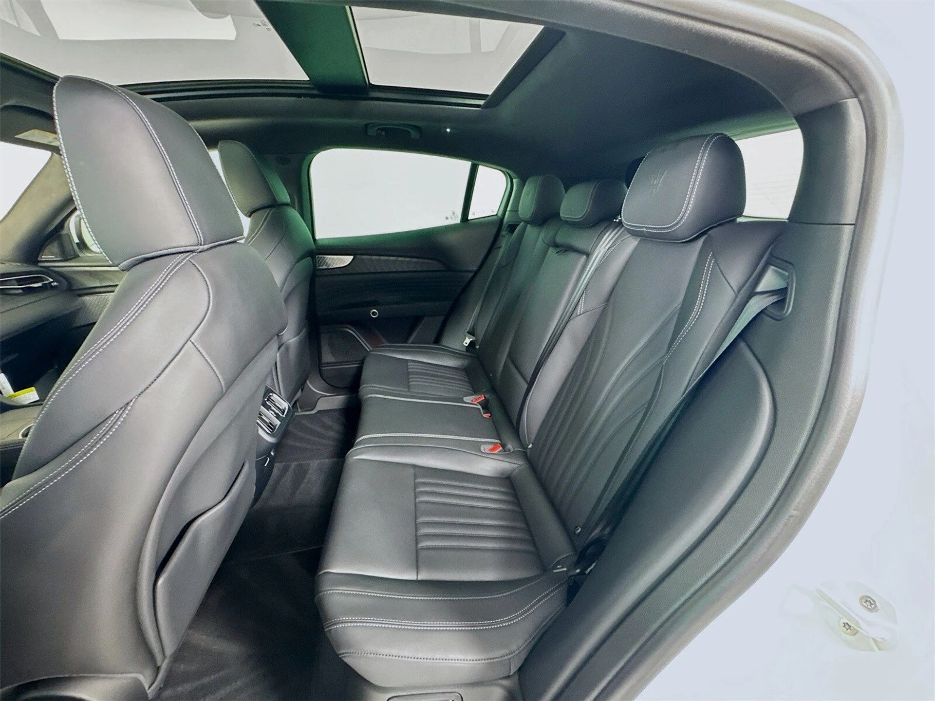 mph024_3404872761_4042bda1819329139f4007c654528f23x_e9707f995a