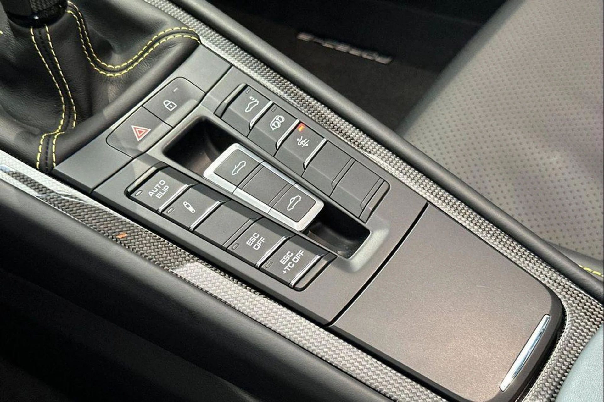 mph024_340742943_e_V_Slzt_Kz_X1_U1_Mc_Dyb6_Ic_Cvz_T_m_A_797303a169