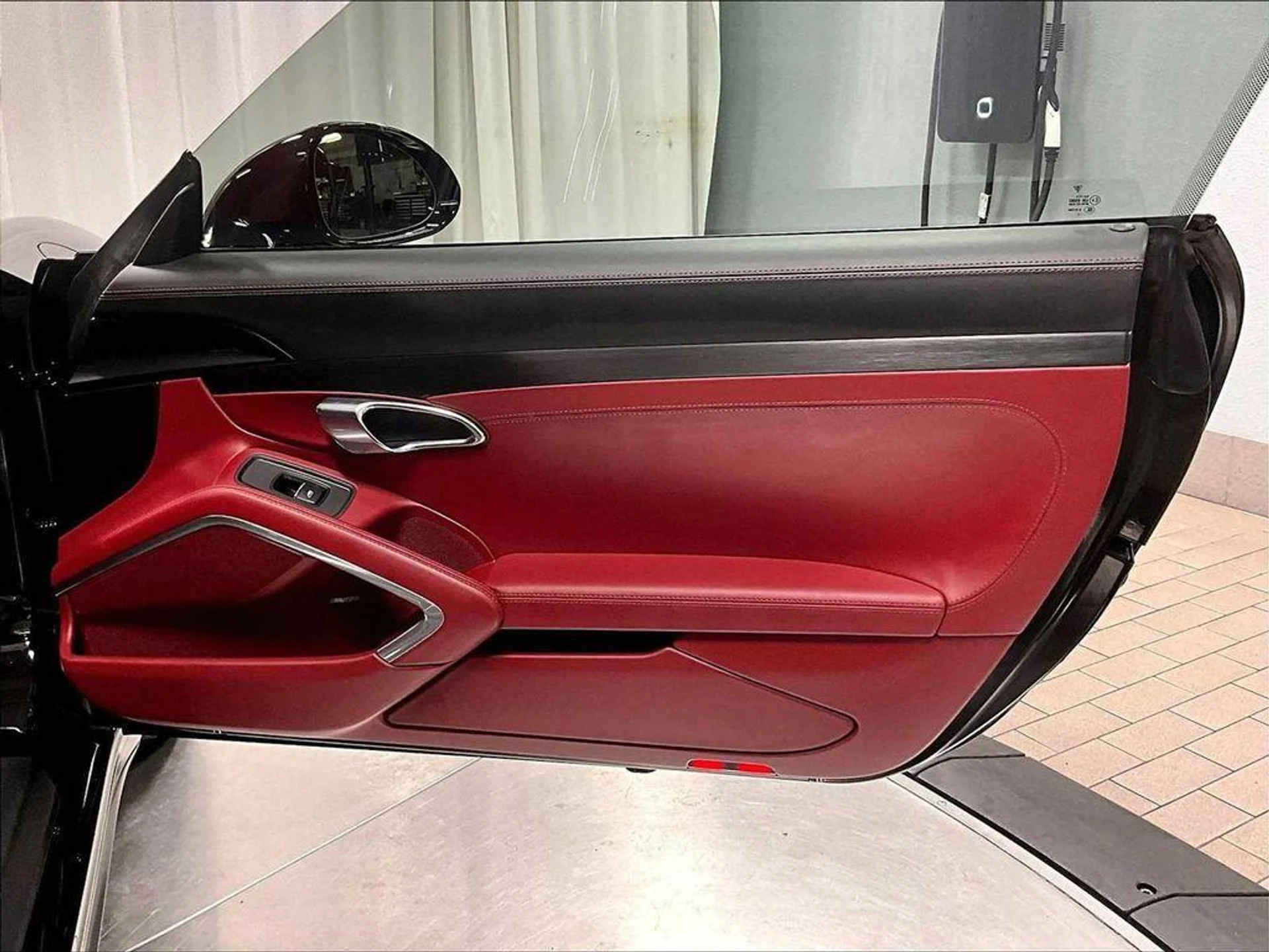 mph024_3408458986_t_Q_Dr_Uxp_Tw_Ue05_USQLLCDN_1wf6v_U_ef147010b1