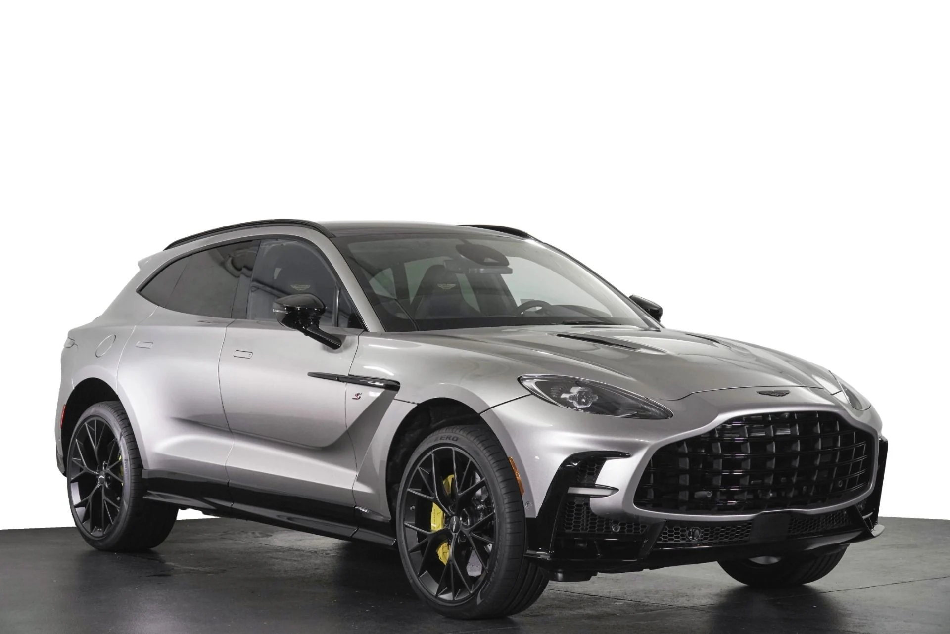 mph024_3409304896_New_2026_Aston_Martin_DBX_S_1790660353_1270c64599