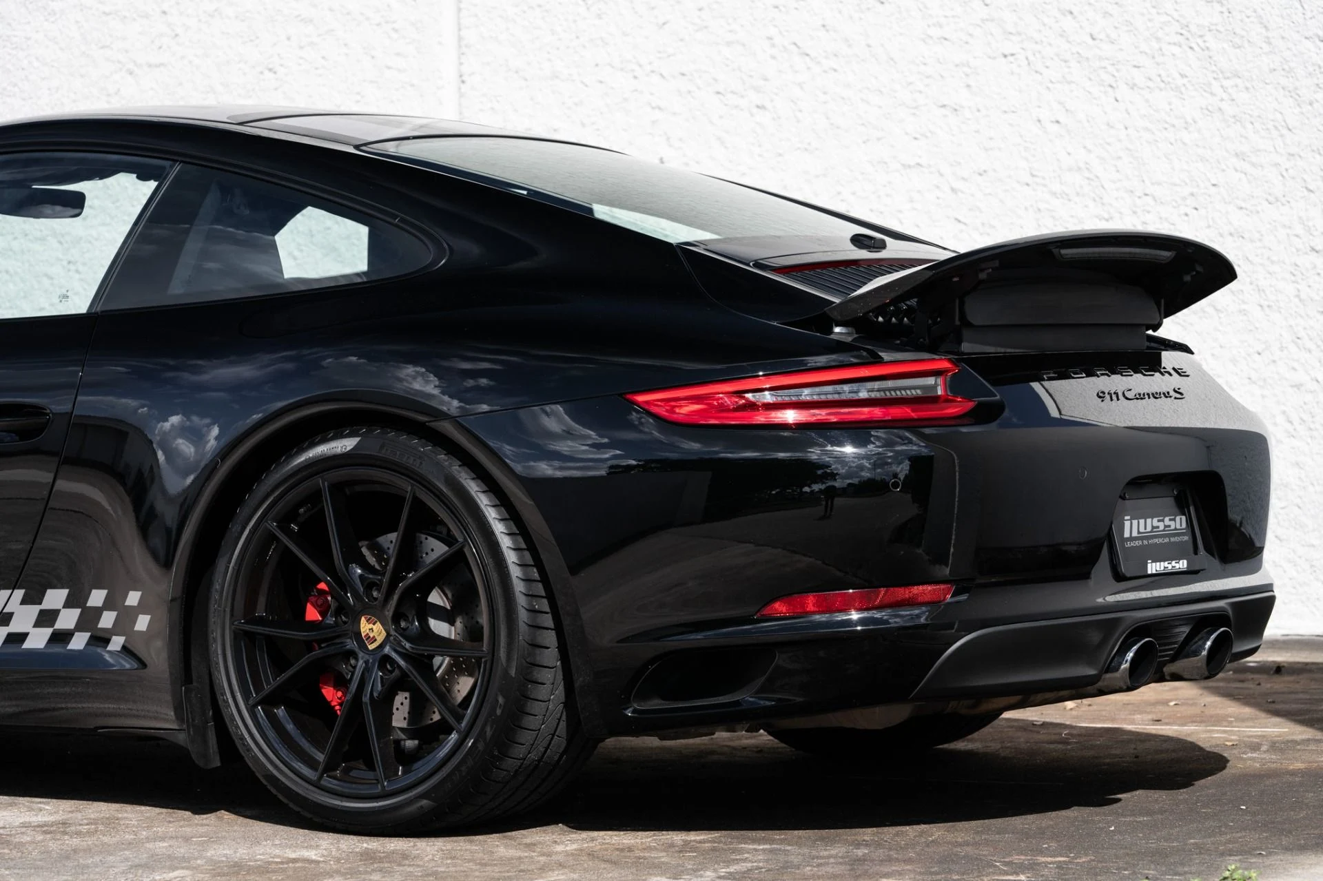 mph024_3417018734_Used_2017_Porsche_911_Carrera_S_1759960379_960f8fe478