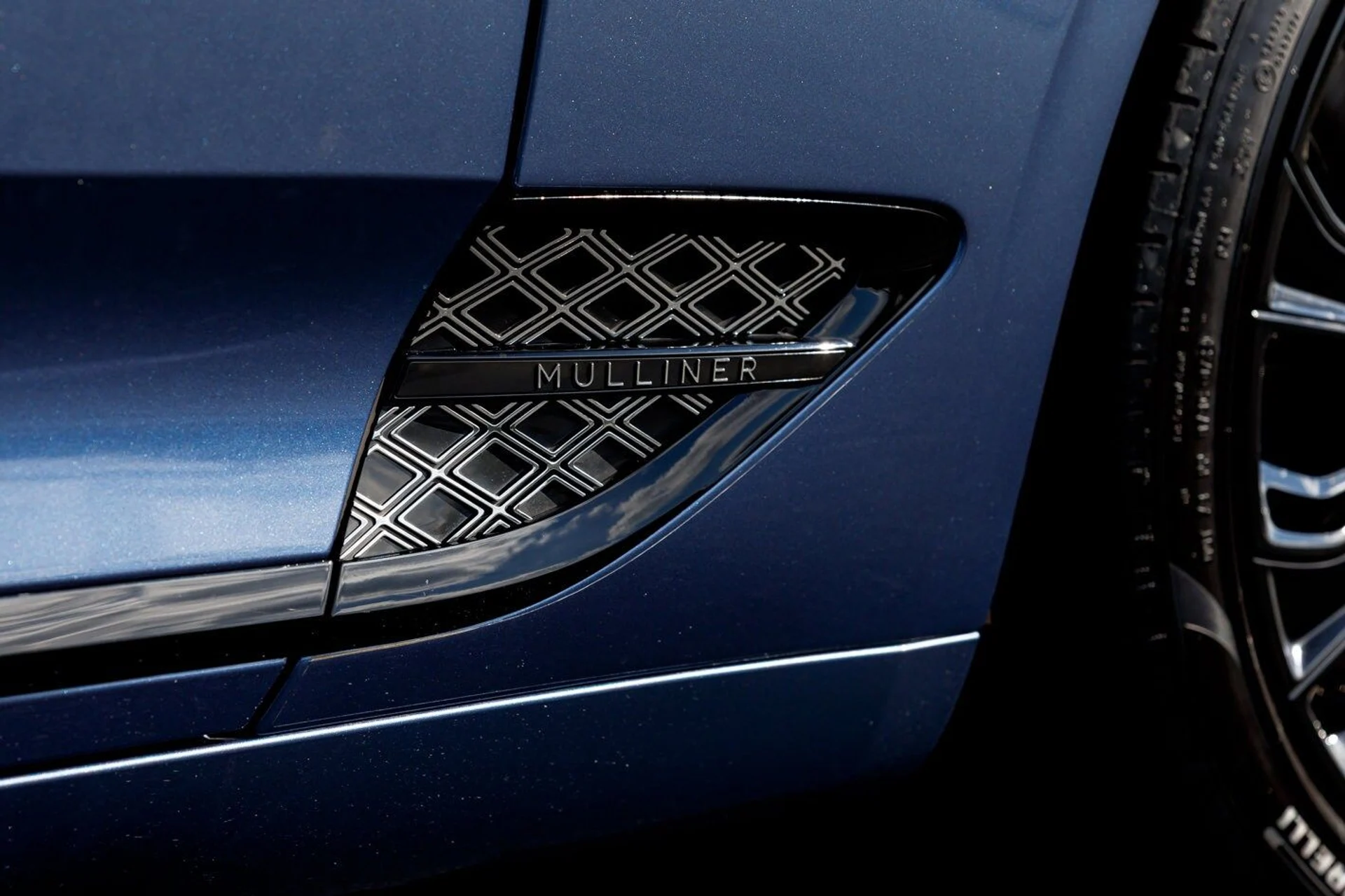 mph024_3427185046_3d513a244e413b711e380b042c73c0e0x_f3390fa478