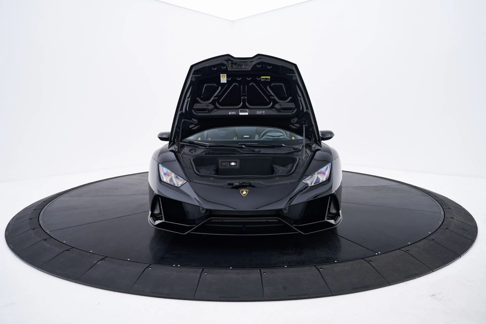 mph024_3429495365_Used_2024_Lamborghini_Huracan_1793135557_d4a5ba2a7e