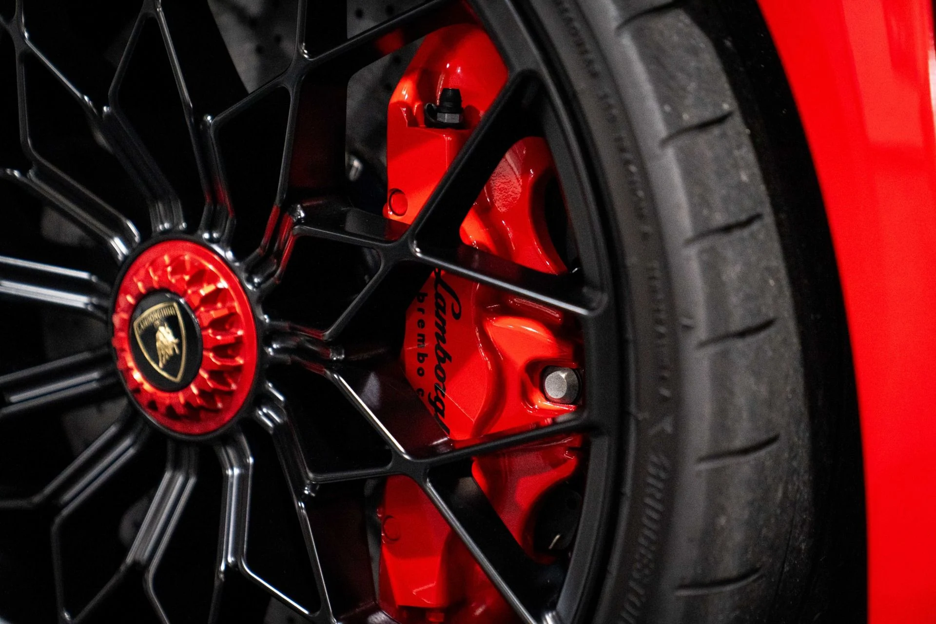 mph024_3429539972_Used_2022_Lamborghini_Huracan_STO_Ad_Personam_Paint_1767634338_6ba6b07ee5