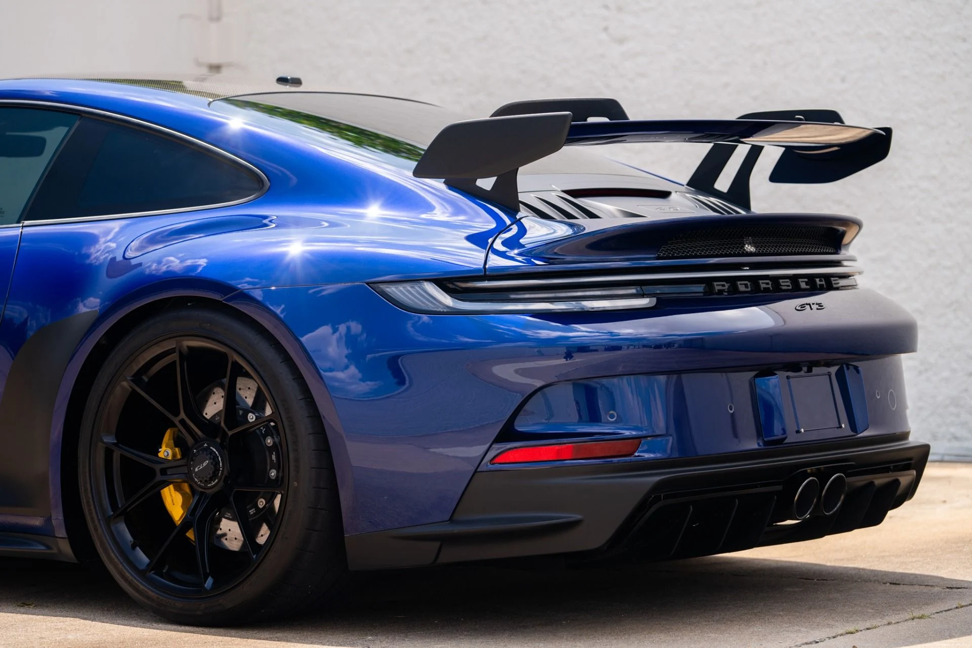 mph024_3442912022_Used_2022_Porsche_911_GT_3_1757712953_18491822ac