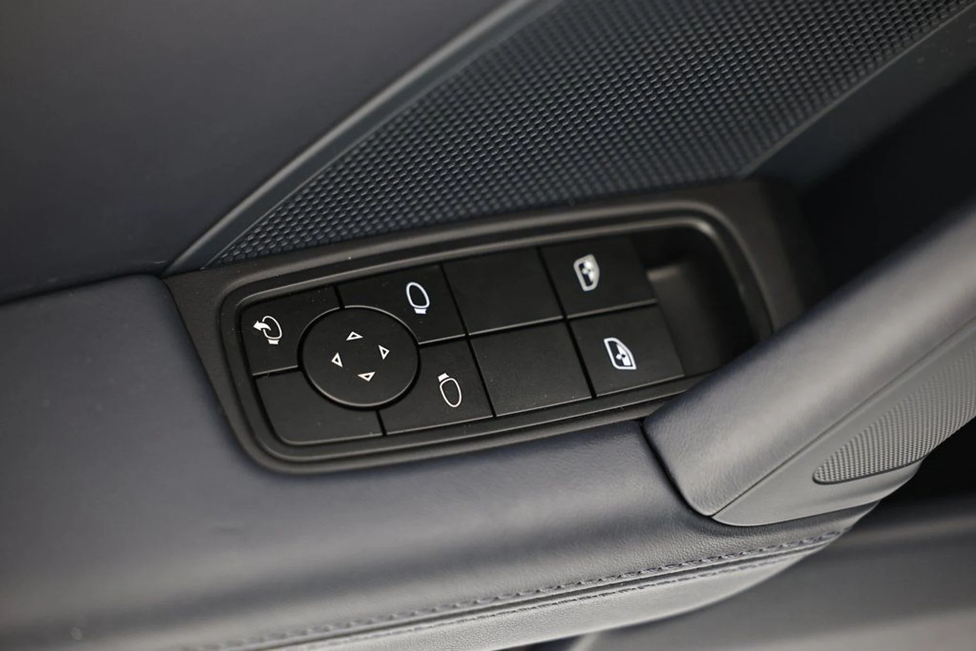 mph024_3468221716_851552e343908ceeb3c1094a006243dd_722390bfc5