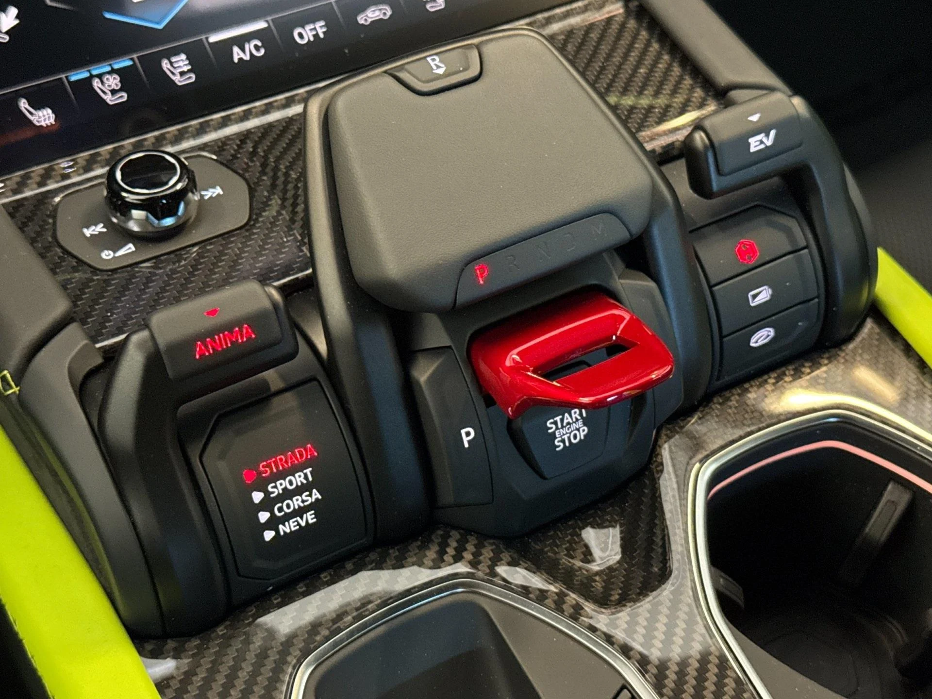 mph024_3472996708_New_2025_Lamborghini_Urus_SE_1755094463_69f47fd333