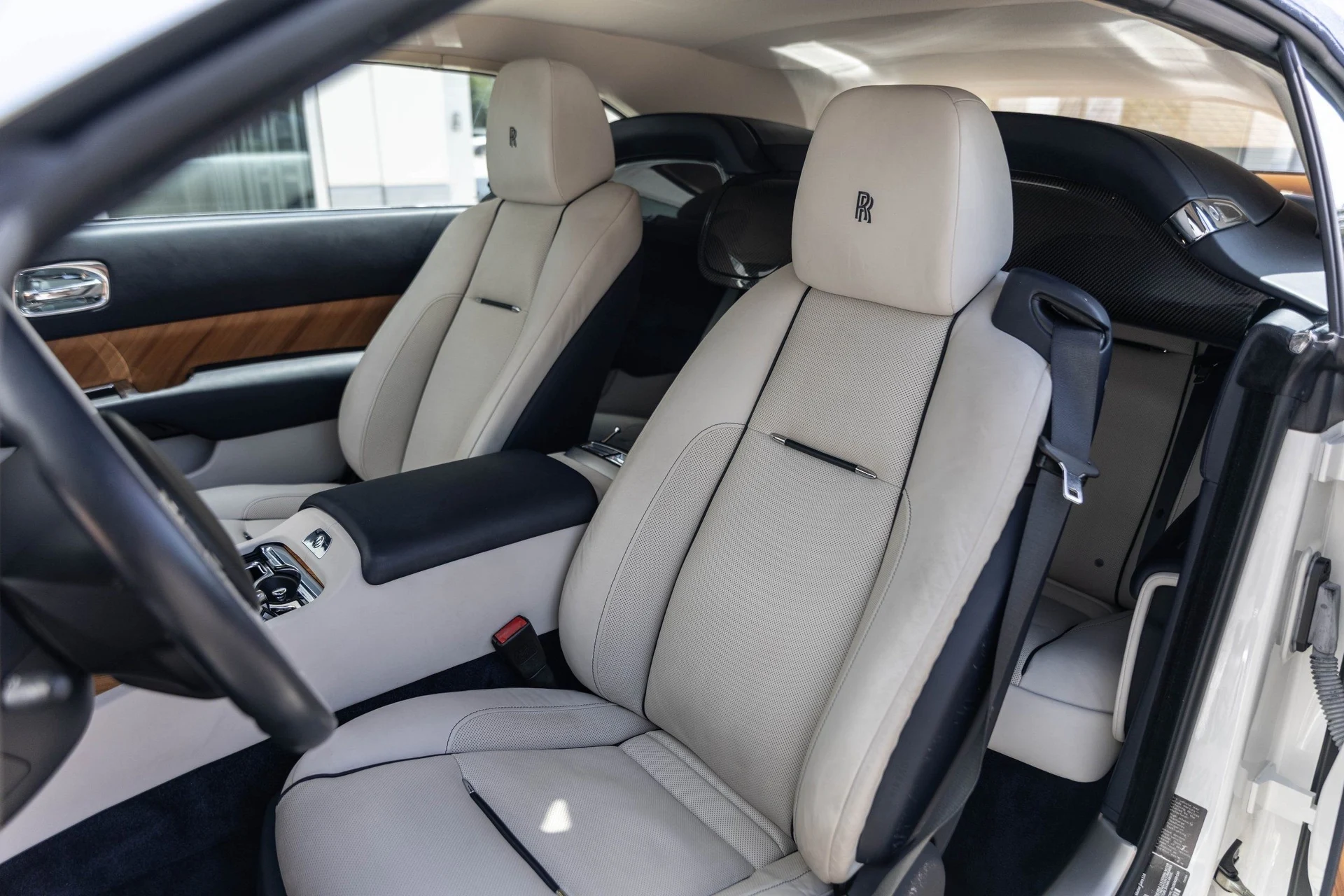 mph024_34758297_Hi_Tech_Luxury_Imports_LLC_SCA_666_D50_HU_107224_image_24_2282a0ff89
