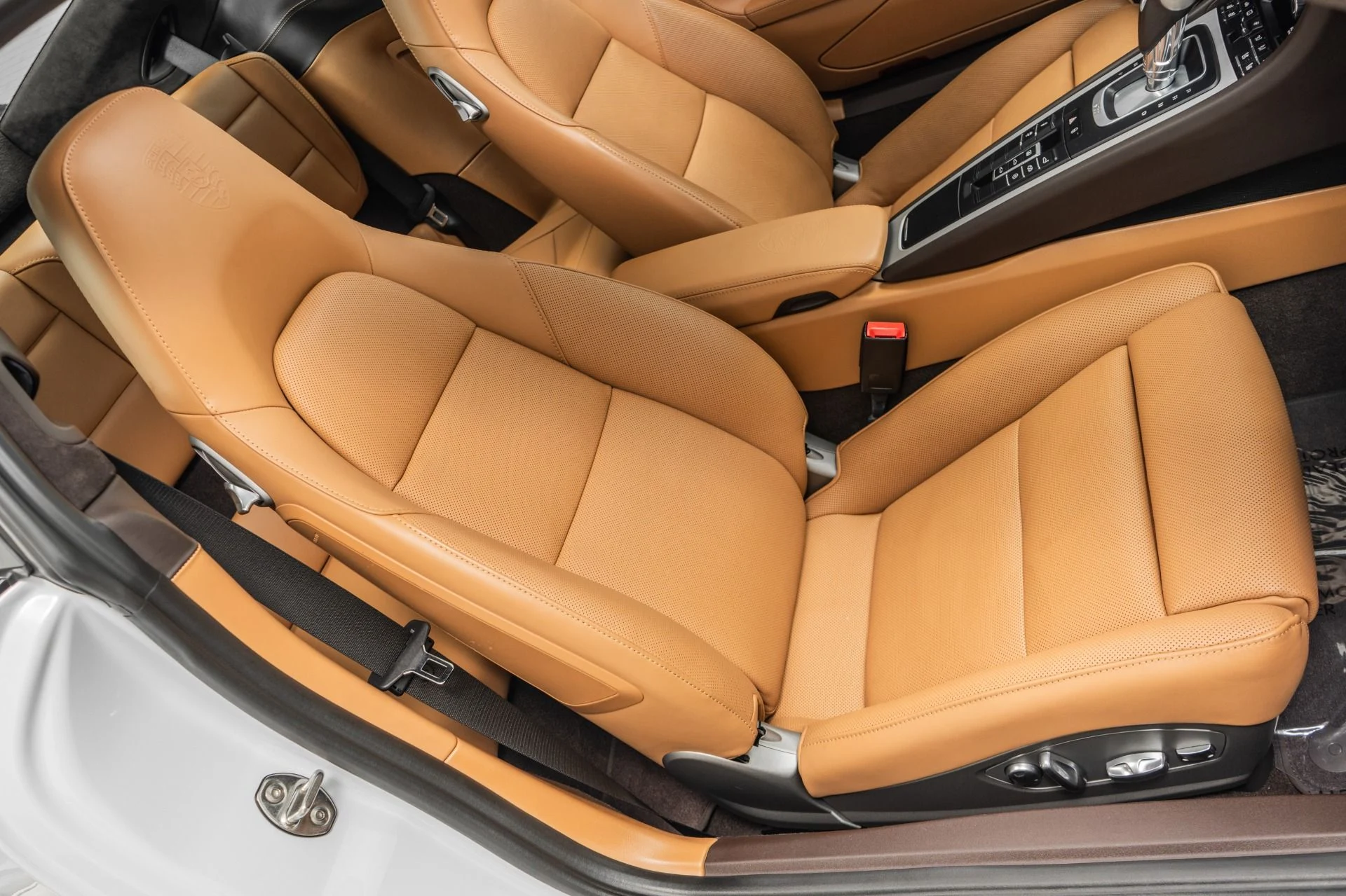 mph024_347690383_Used_2019_Porsche_911_Carrera_4_S_Sport_Package_Two_Tone_Interior_1782227287_8c361527ab