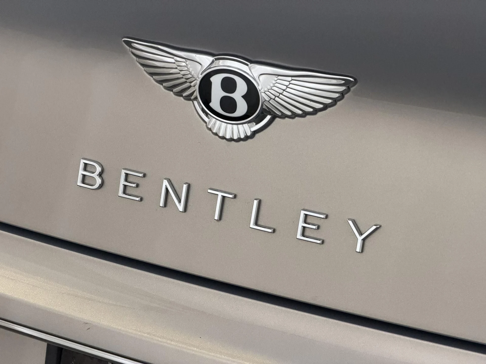 mph024_3478462994_502ff8267c1a509b92a27727c1380760x_bf2f2c8817