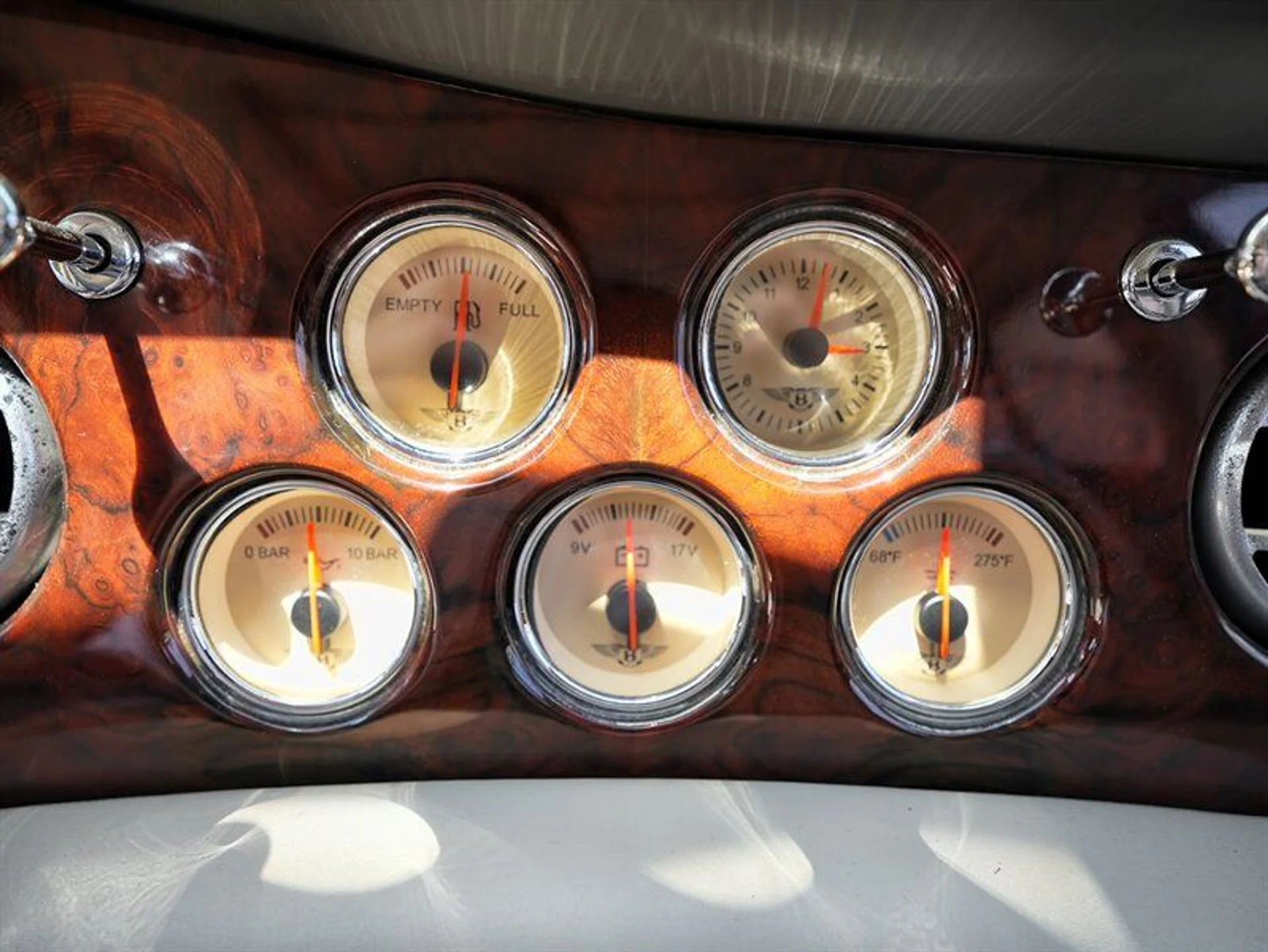 mph024_3487580370_67afa25c7e_800_8d56475151