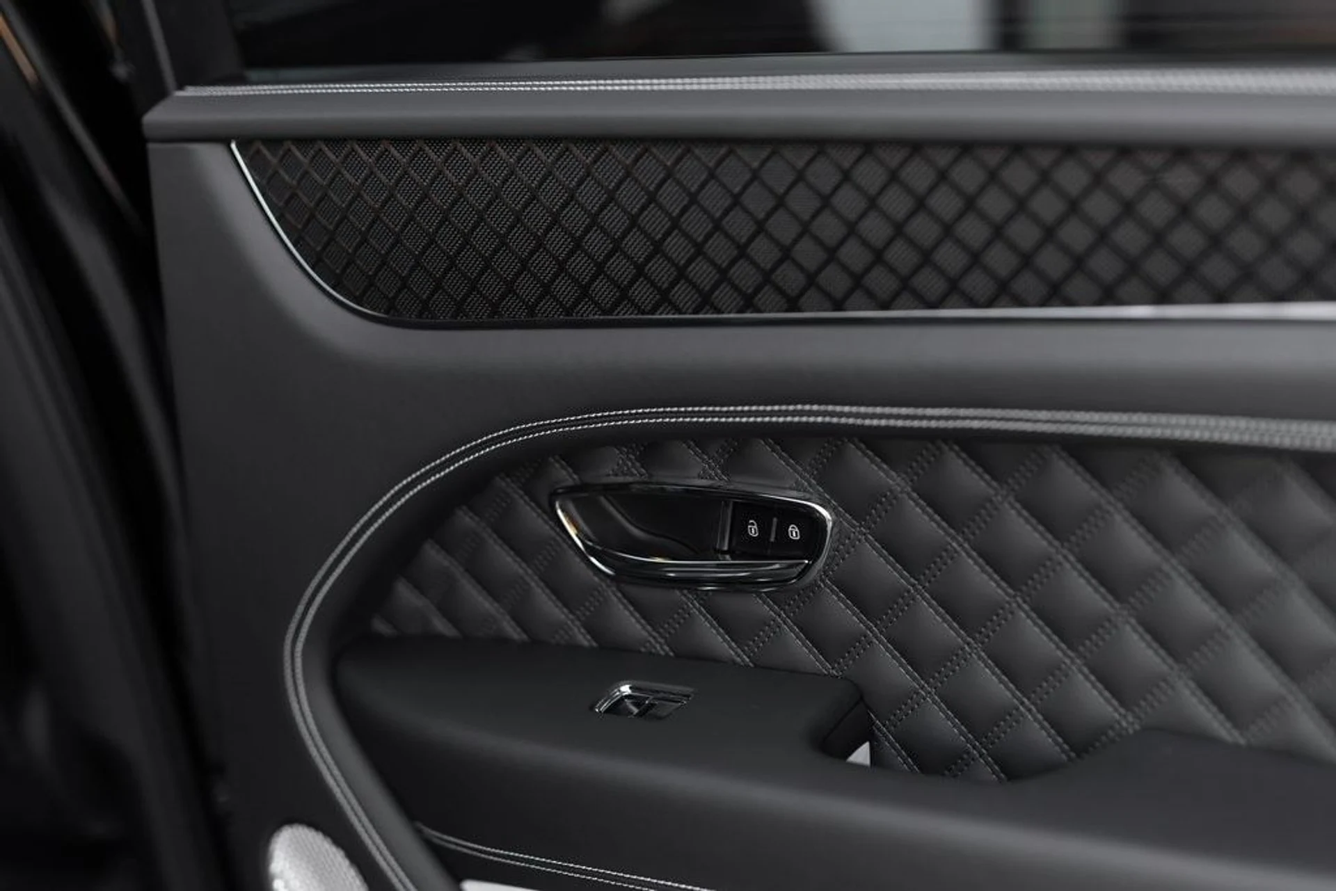 mph024_3490383533_b8d7e906dd1a1e1faa48f15ce03f60a8x_4a5c8ea3cd