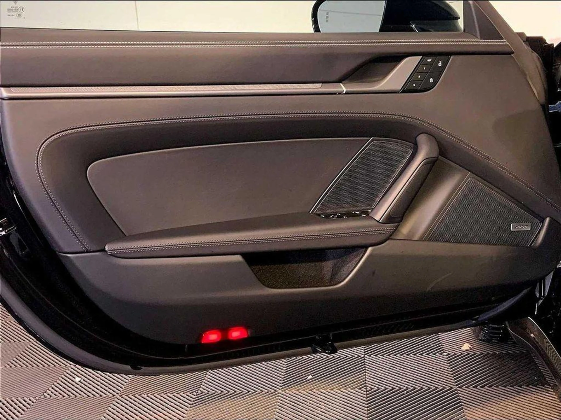 mph024_3498072143_ko3_SNR_27_P8_Qen_Ahc_B5r_Zp_Ozt28_e4c47da8de