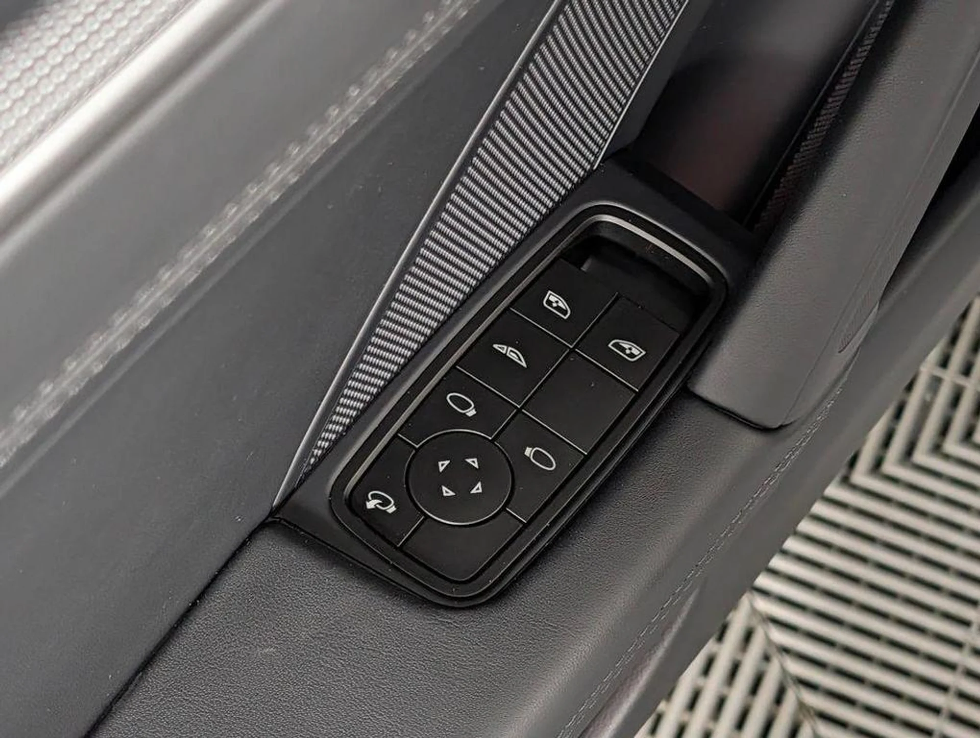 mph024_3500059999_E6f3_QMX_3_Wrut_Hp_G2_Mghk_5pf_Lu_E_c59819f866