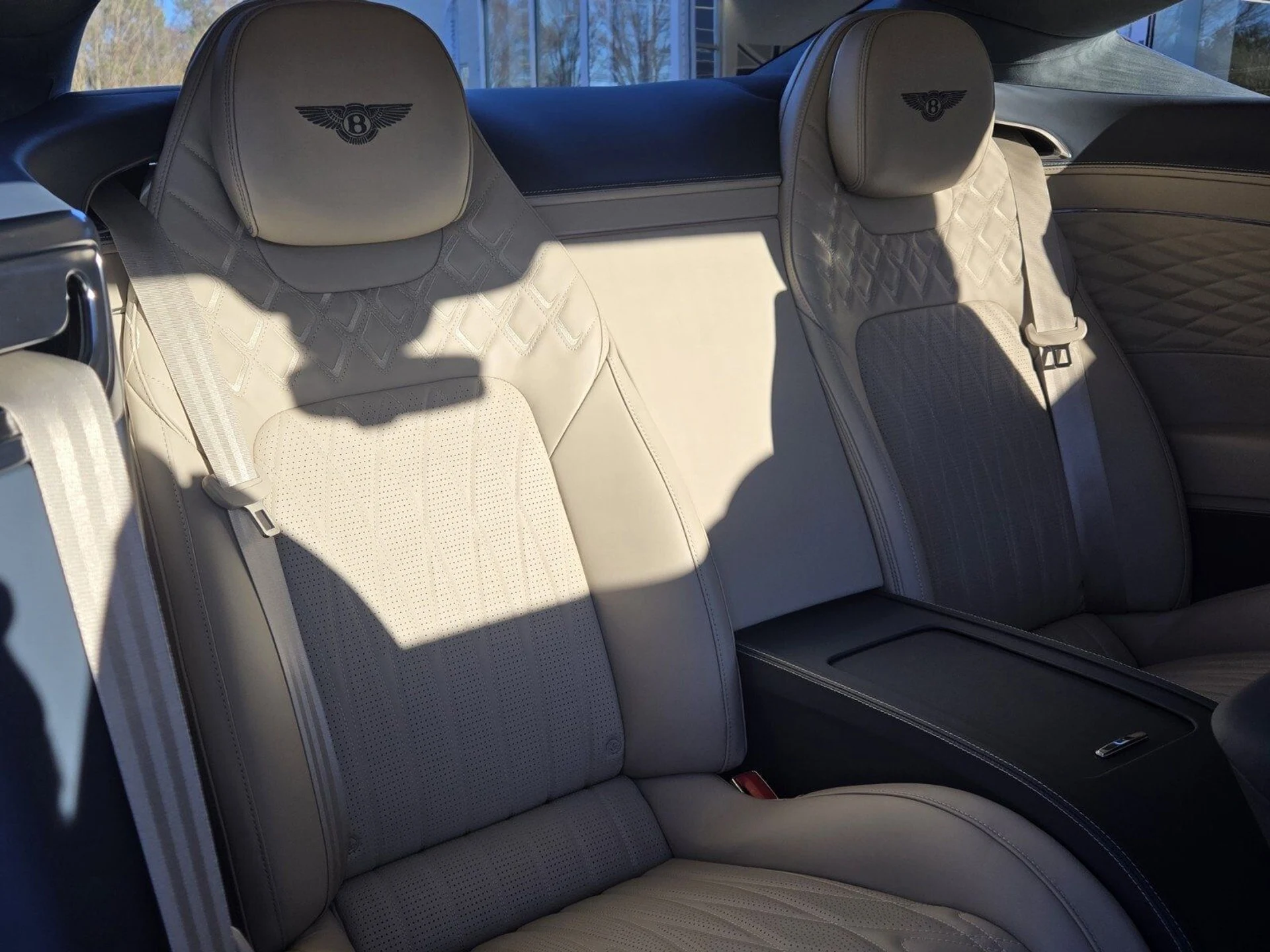 mph024_3501134459_8e5c510f9d1b5db2e51fa9304ad14291x_eea57323ab