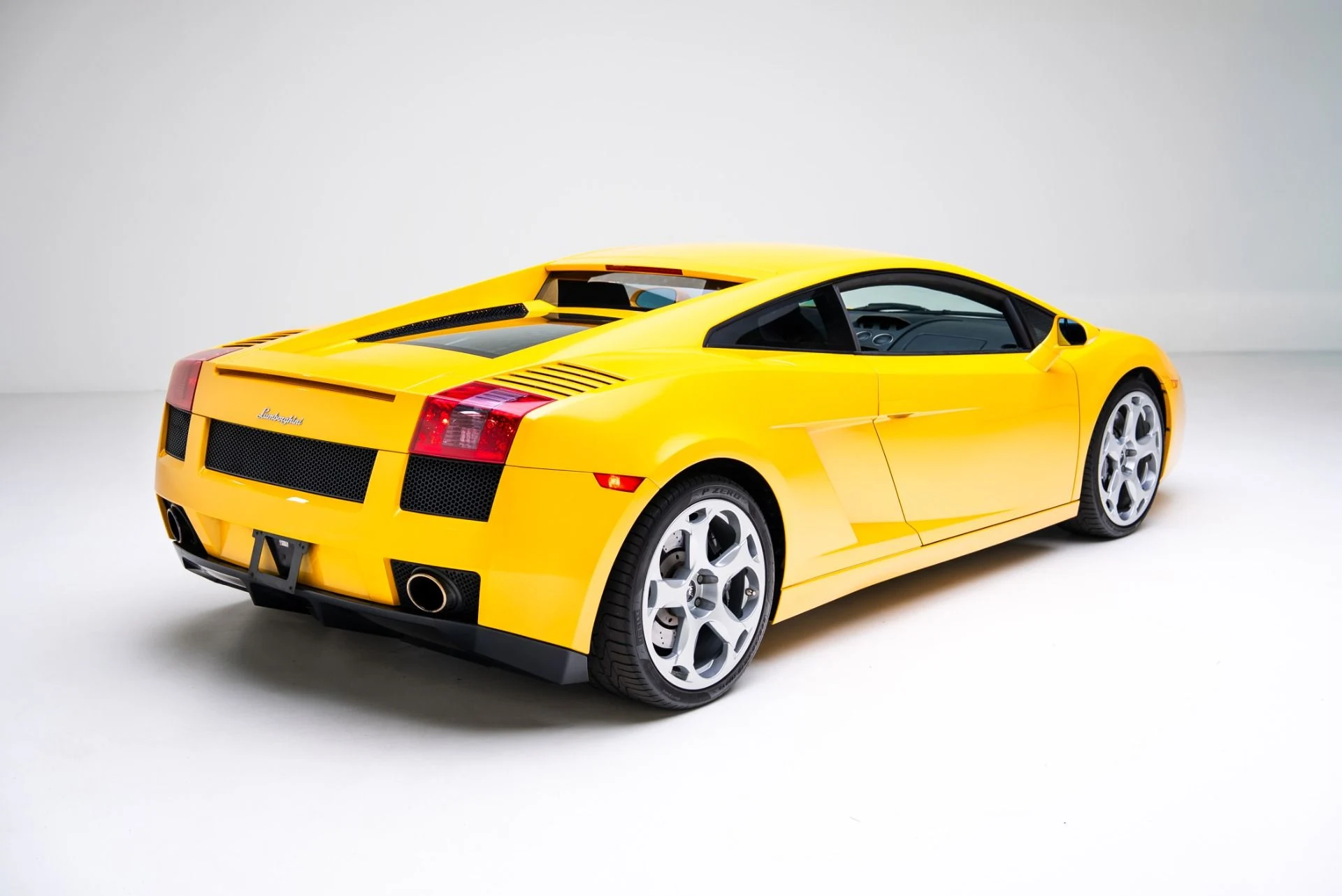 mph024_3502441493_Used_2004_Lamborghini_Gallardo_1769620363_d6fa24f128