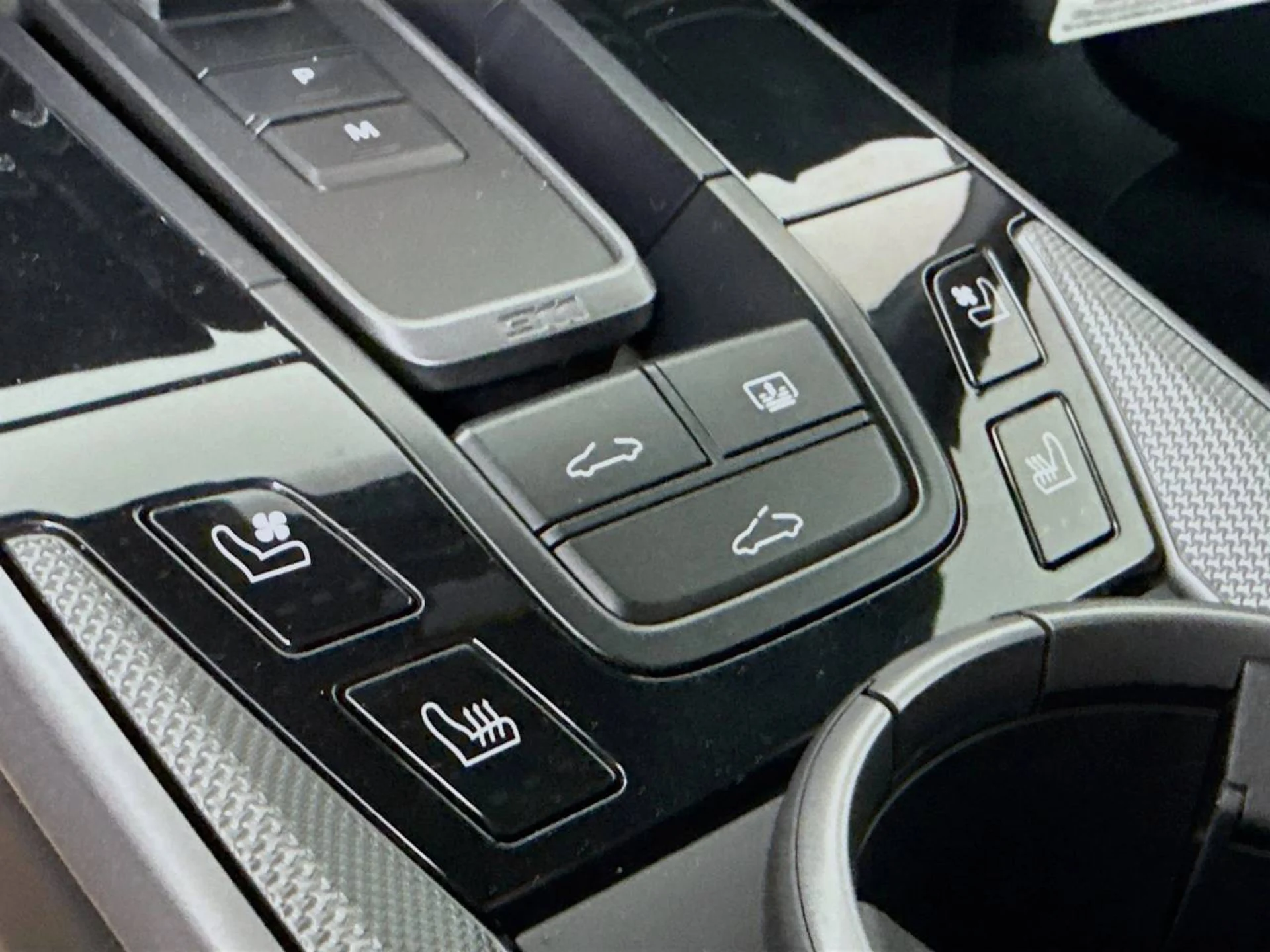 mph024_35072562_b64ebaee0750c49842873b9bb1055c16x_31df2a35ae