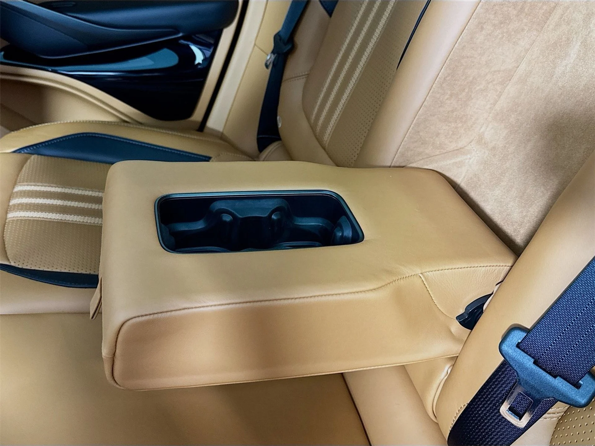 mph024_3515551623_0dd67fccb0ef327025fdc74d18b7cb67x_957076f074