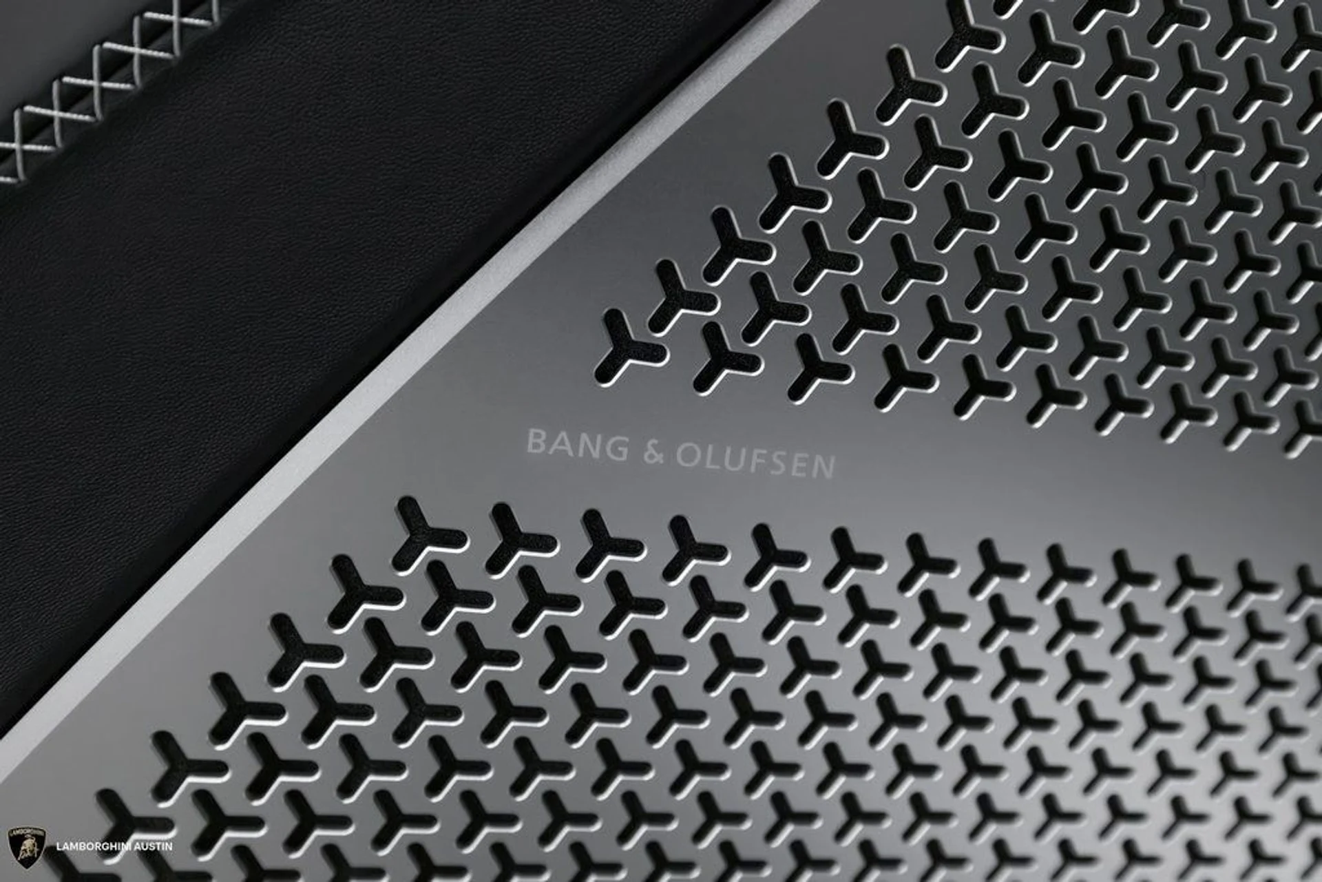 mph024_3516665374_324e51ffab2b602b58d2882581e18f41x_908101f20b