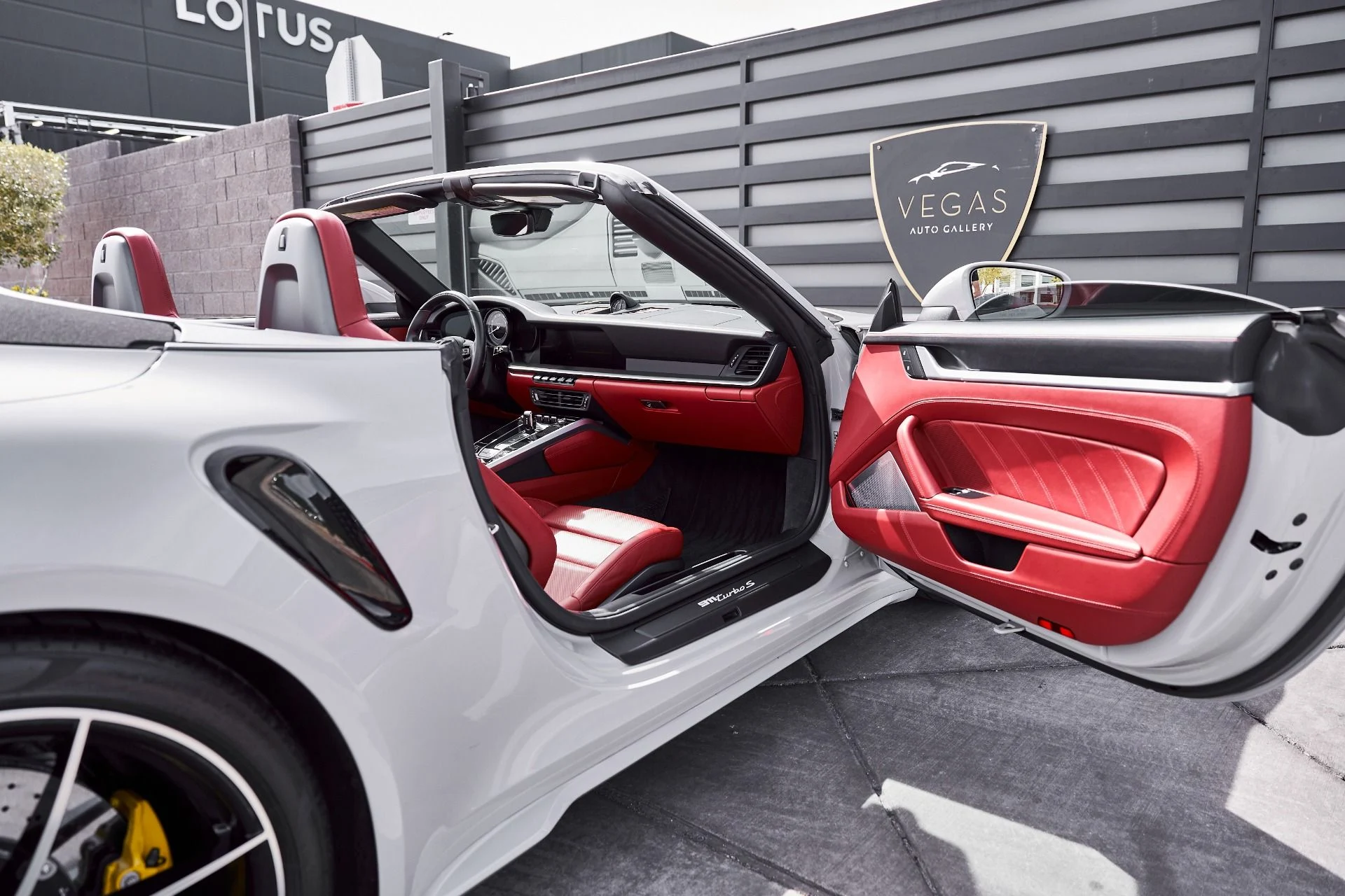 mph024_3517635763_Used_2022_Porsche_911_Turbo_S_1772308177_1722f51f7a