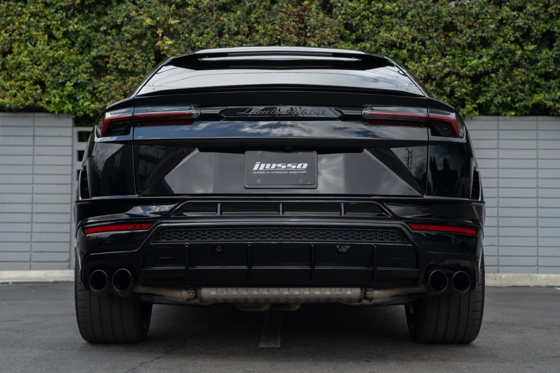 mph024_3524546087_Used_2024_Lamborghini_Urus_S_1757442263_5ae0d20895