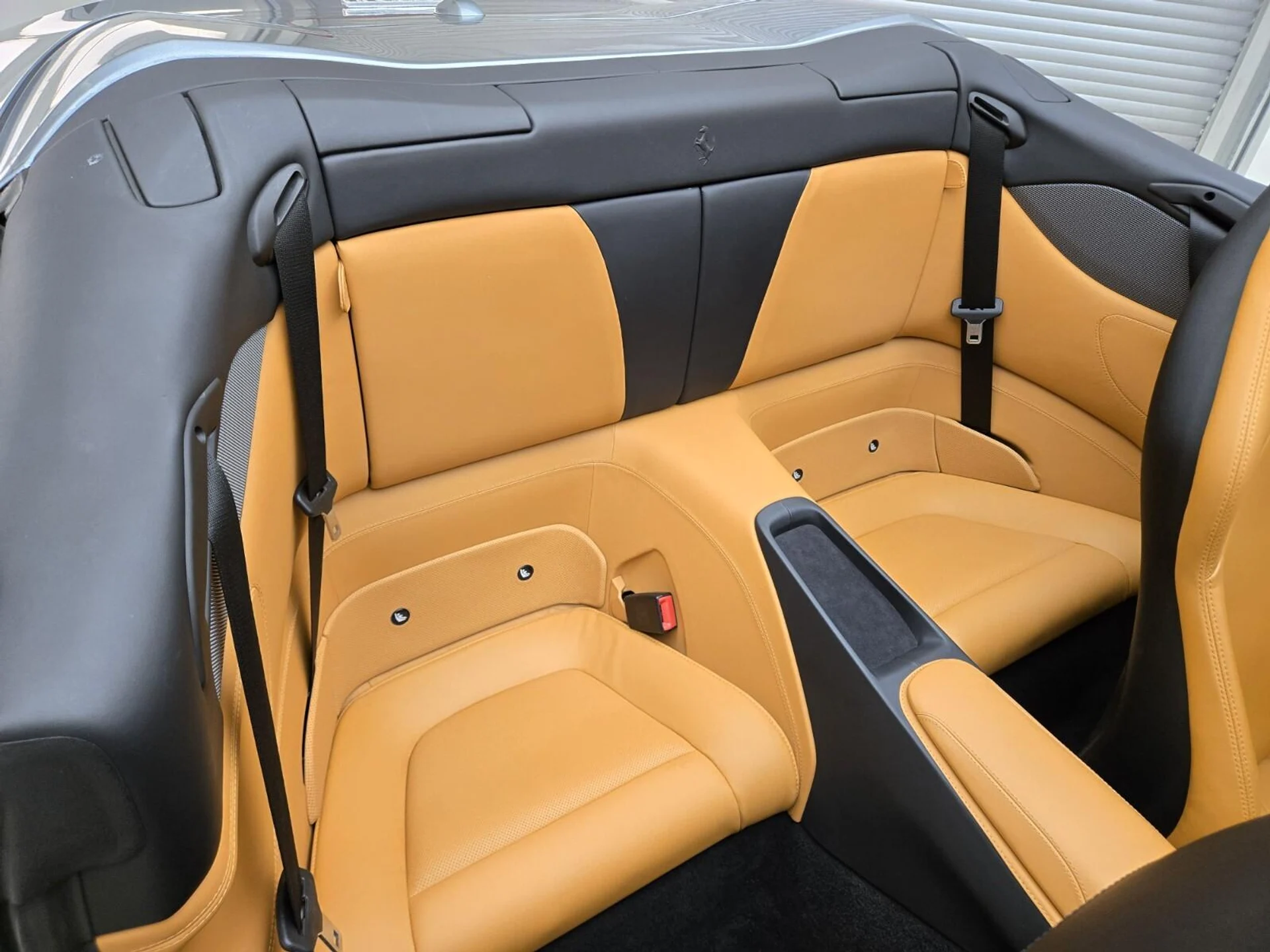 mph024_3525588785_Used_2019_Ferrari_Portofino_1762588080_b8b3e90d21