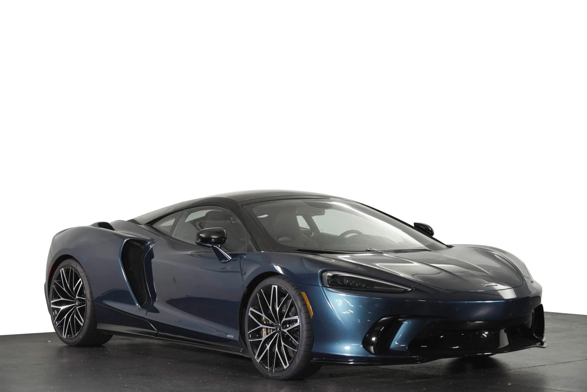 mph024_3526306922_Used_2025_Mc_Laren_GTS_Tech_Lux_1787244418_5276d7e088