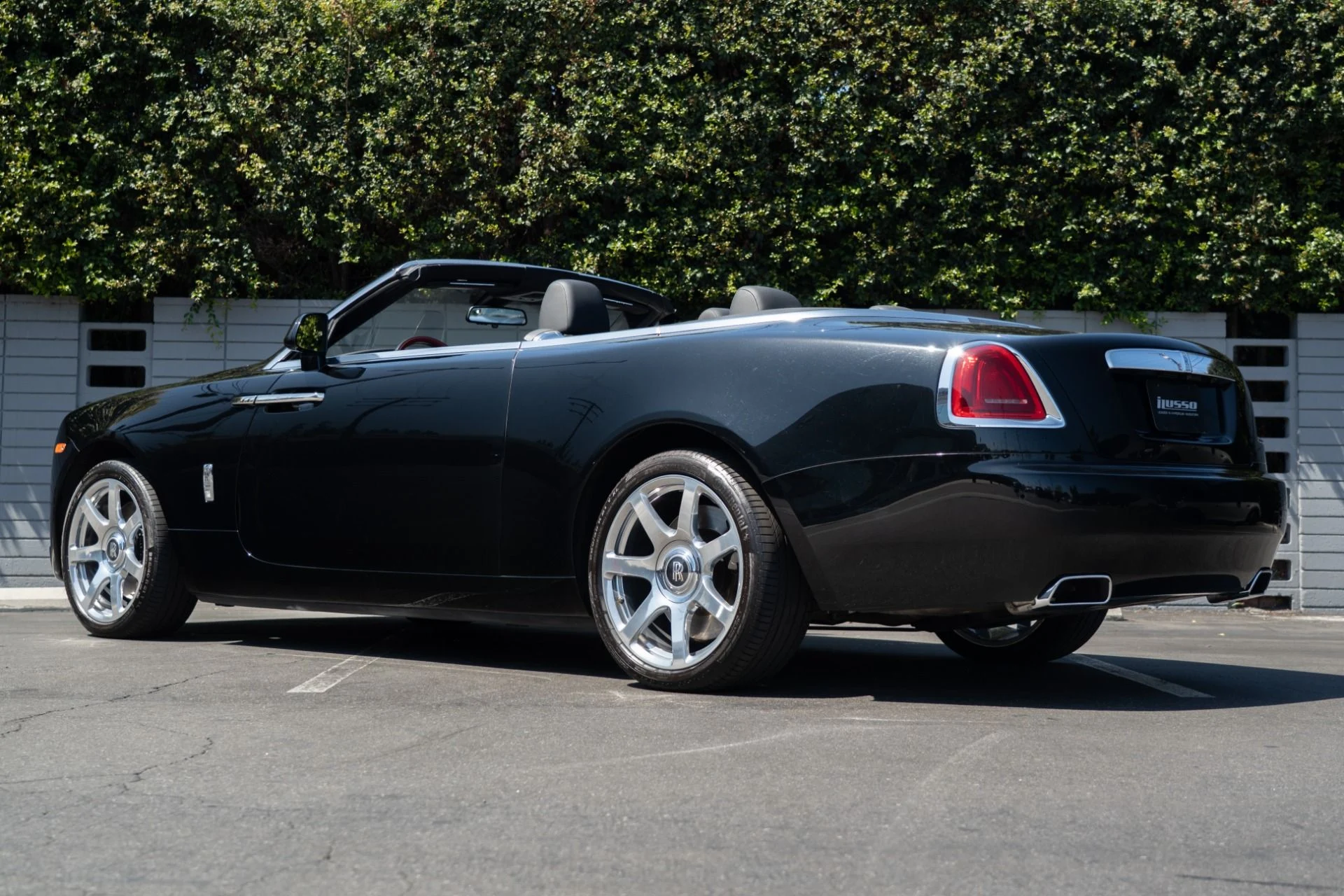 mph024_352882444_Used_2017_Rolls_Royce_Dawn_1757545595_71844c2c5e
