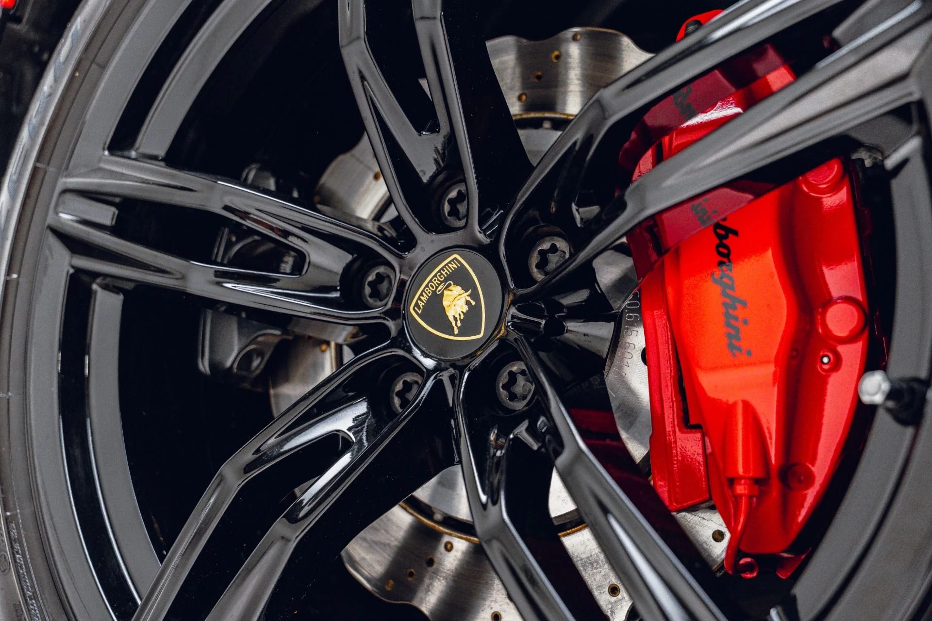 mph024_3529824972_Used_2021_Lamborghini_Huracan_EVO_1782507534_3df9f20d52