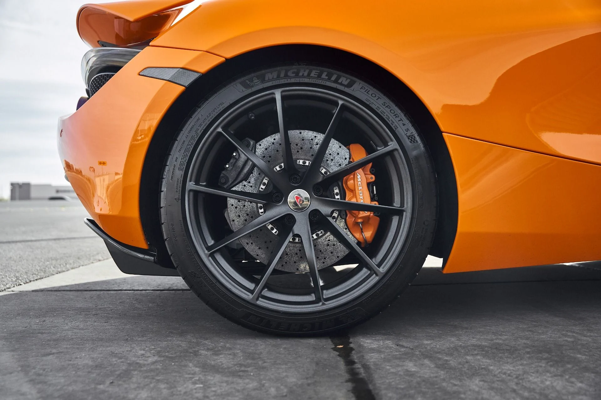 mph024_3529912998_Used_2018_Mc_Laren_720_S_Performance_1766270084_6fb32871de