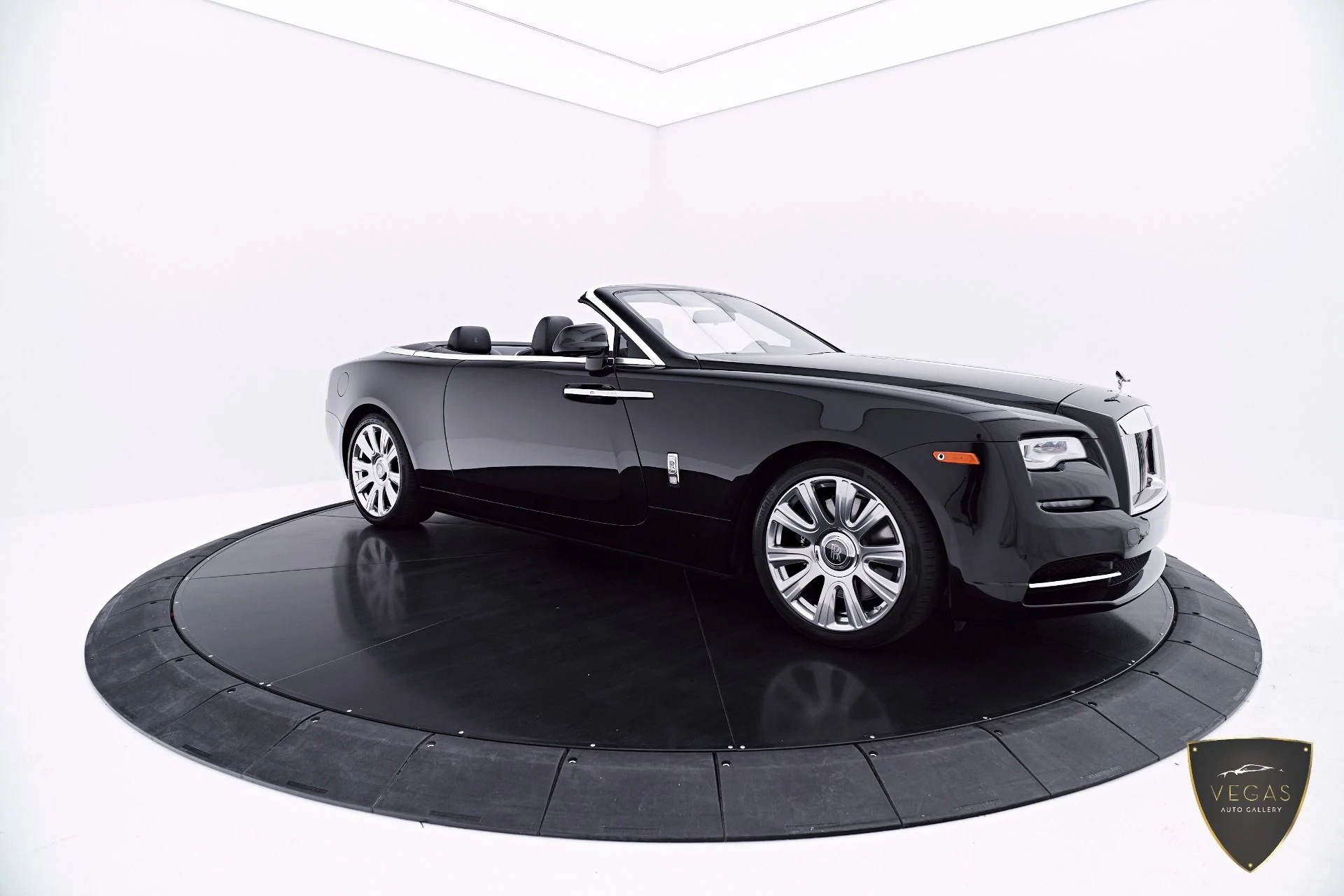 mph024_3543766602_Used_2019_Rolls_Royce_Dawn_Base_1782162941_43548e975a