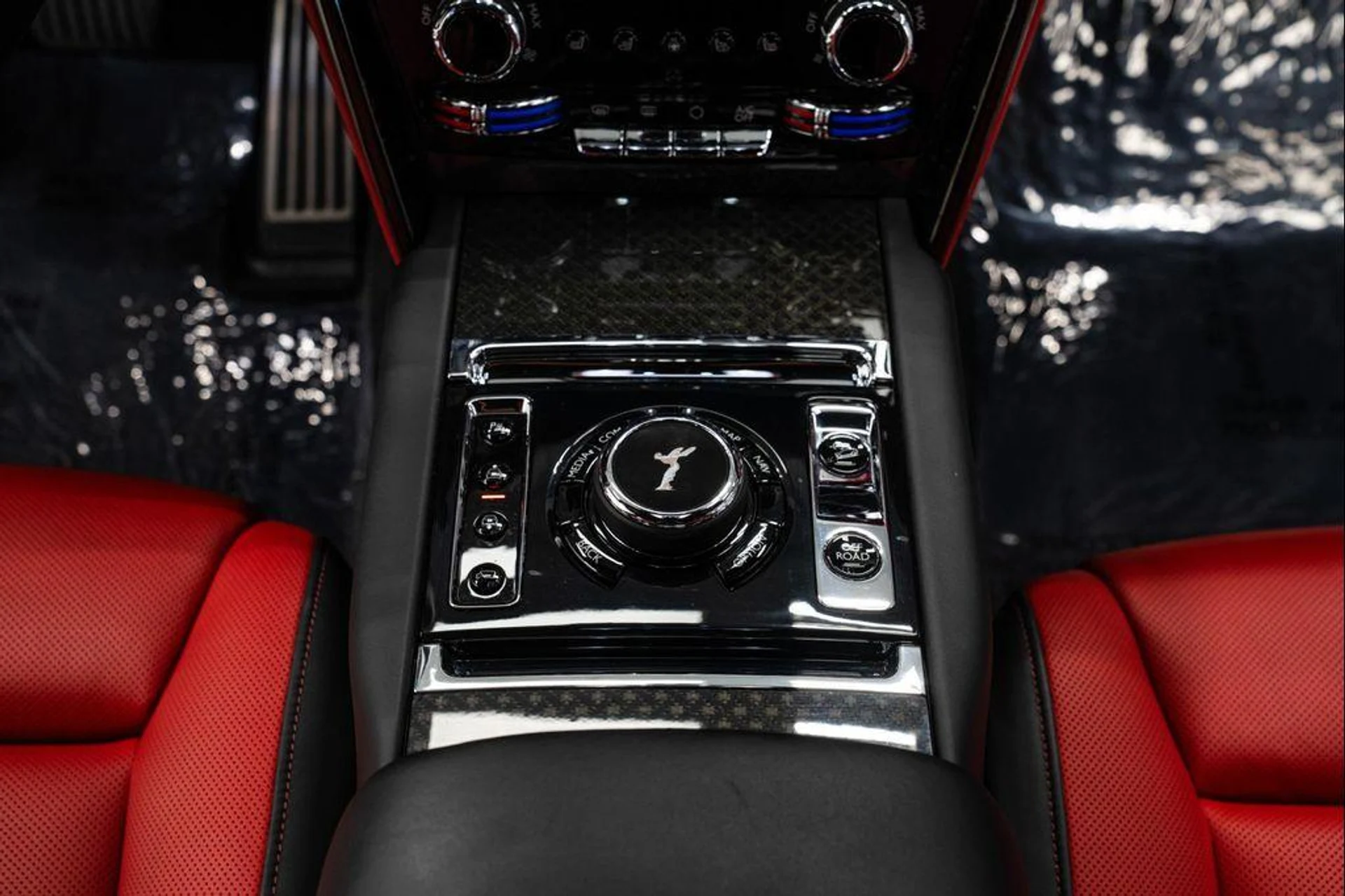 mph024_3564727785_IT_Mfhh_L_Lfy_Qy42rz_Ev_Xy0j_Cm_TRE_01e47151a4