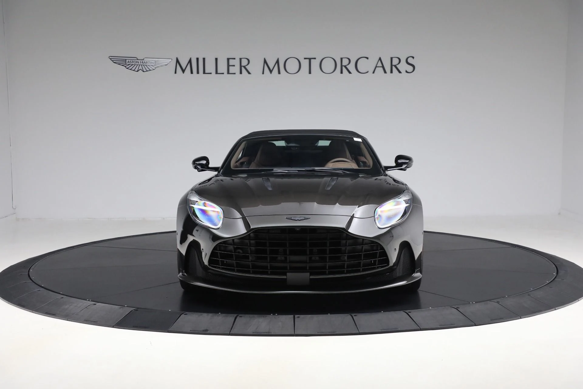 mph024_3568529088_Used_2024_Aston_Martin_DB_12_Volante_274c9d2ad9