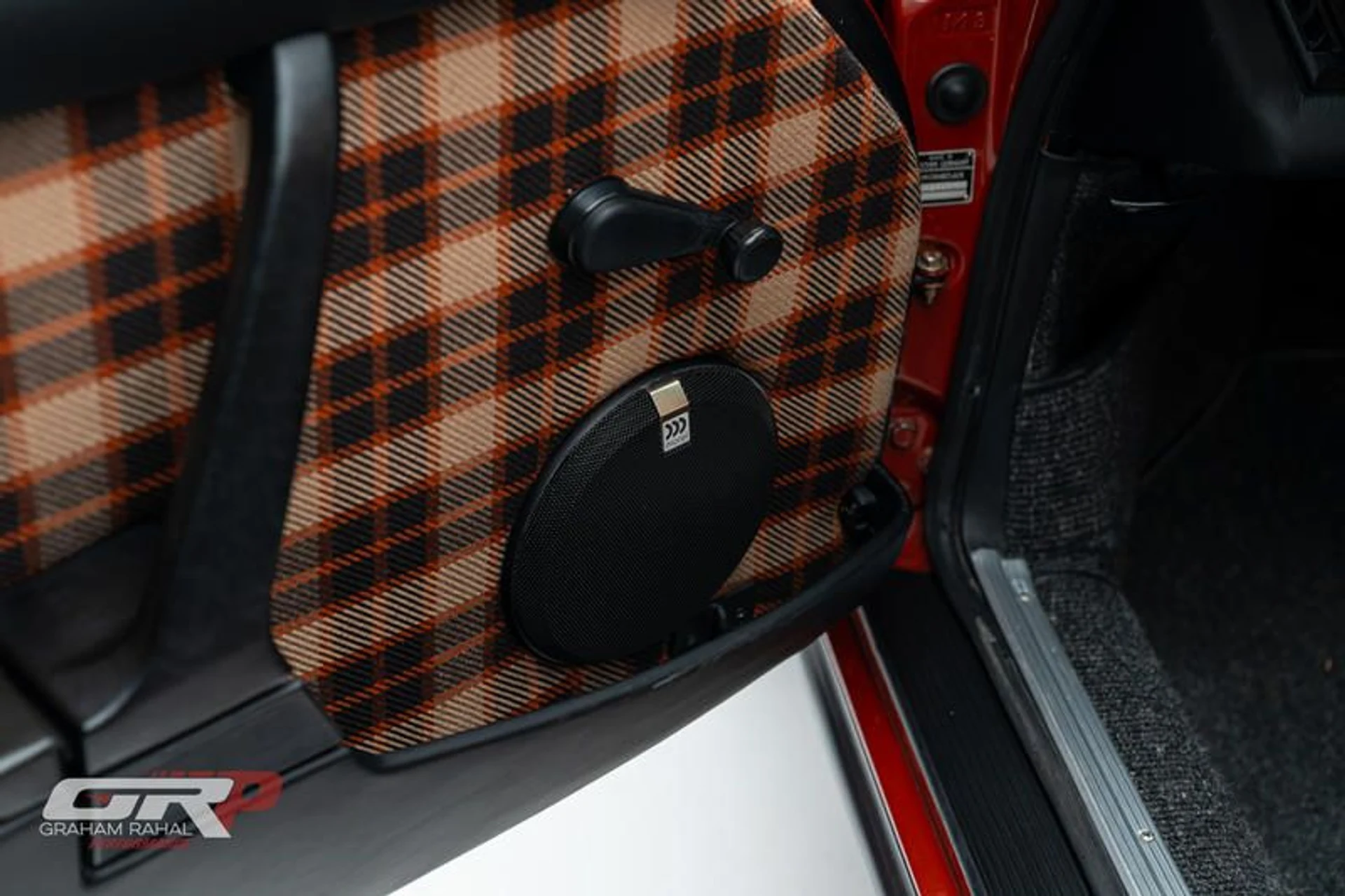 mph024_357211277_4_A46_A4_F4_FA_98_4_EC_5_B965_F27_A9_D51_D8_ED_180b58e8ac