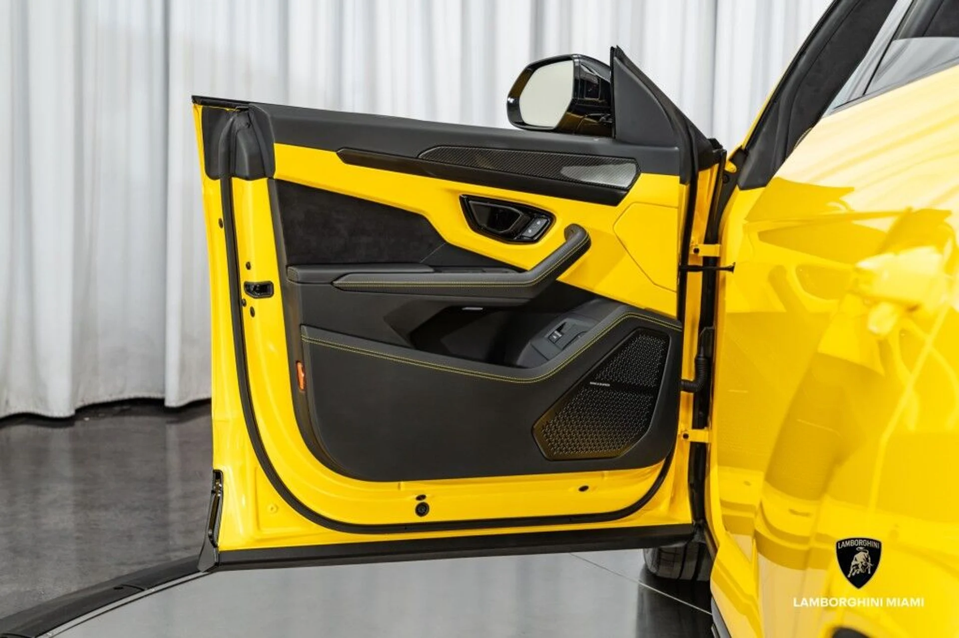 mph024_3585992113_56f96411770176b59ef9e1ecf2f2893f_9279ef231d