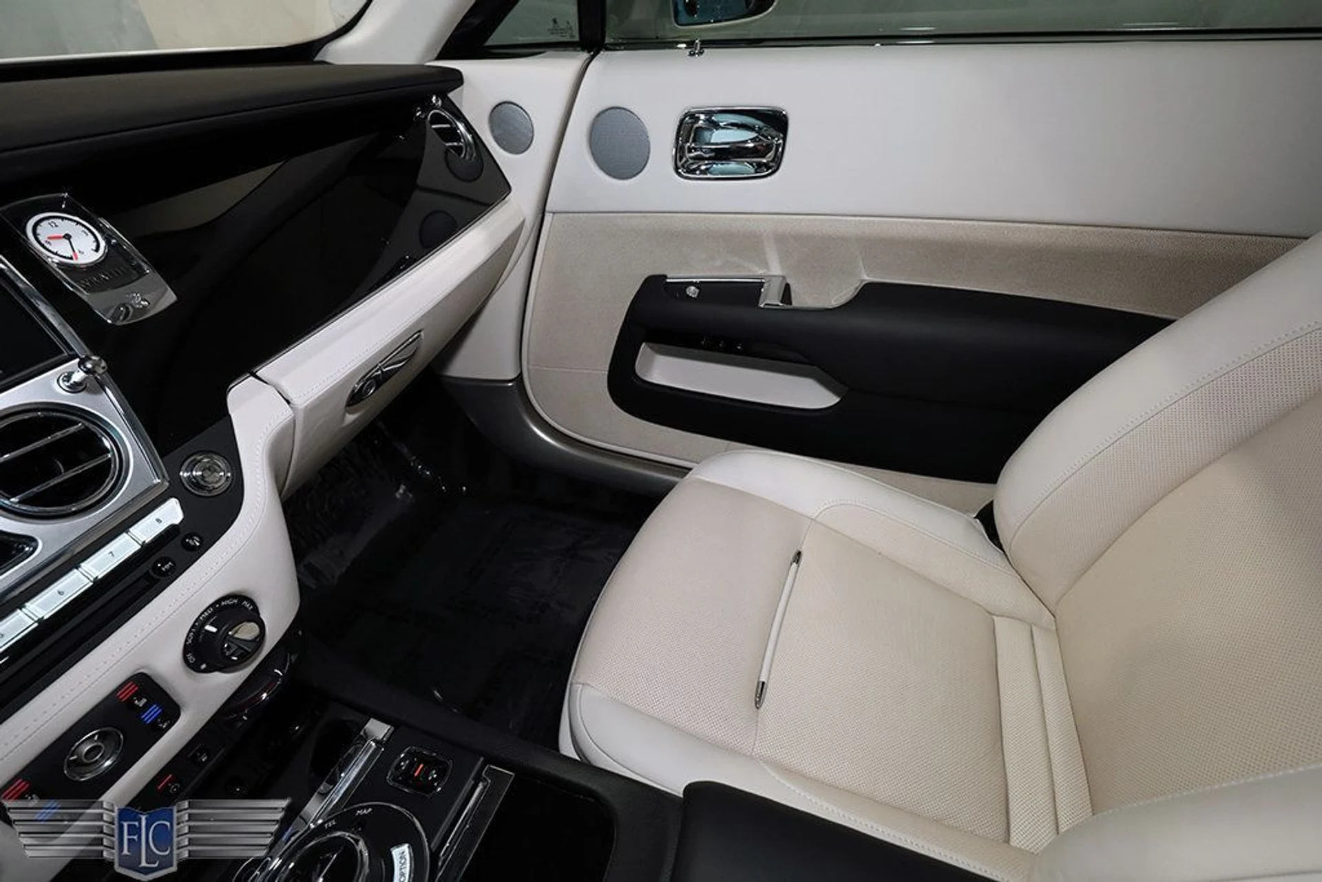 mph024_3589838206_used_2015_rolls_royce_wraith_2drcoupe_9689_22975127_25_1024_9048134f99