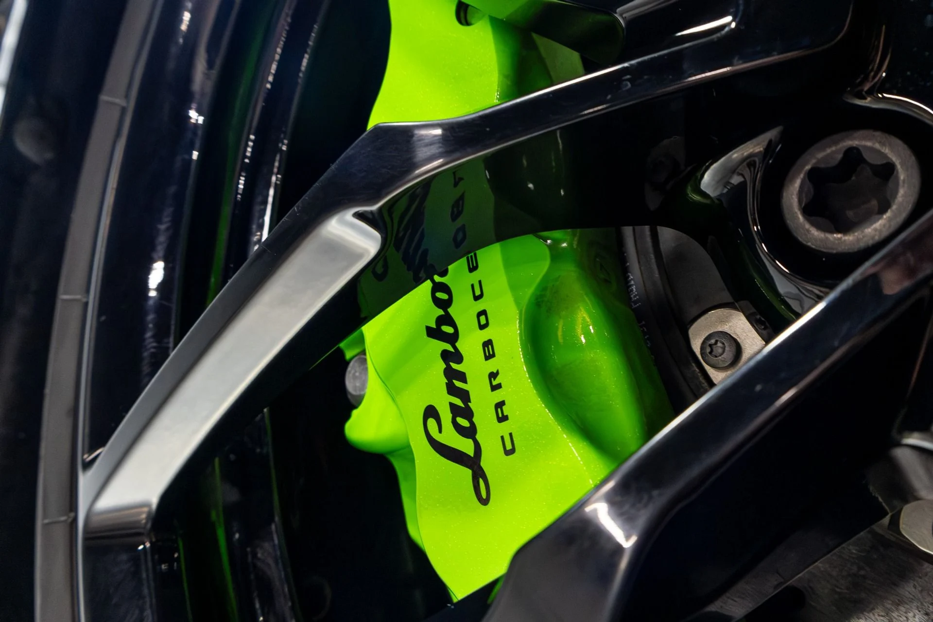 mph024_3590273864_Used_2017_Lamborghini_Huracan_1775865662_afbabfd9d6